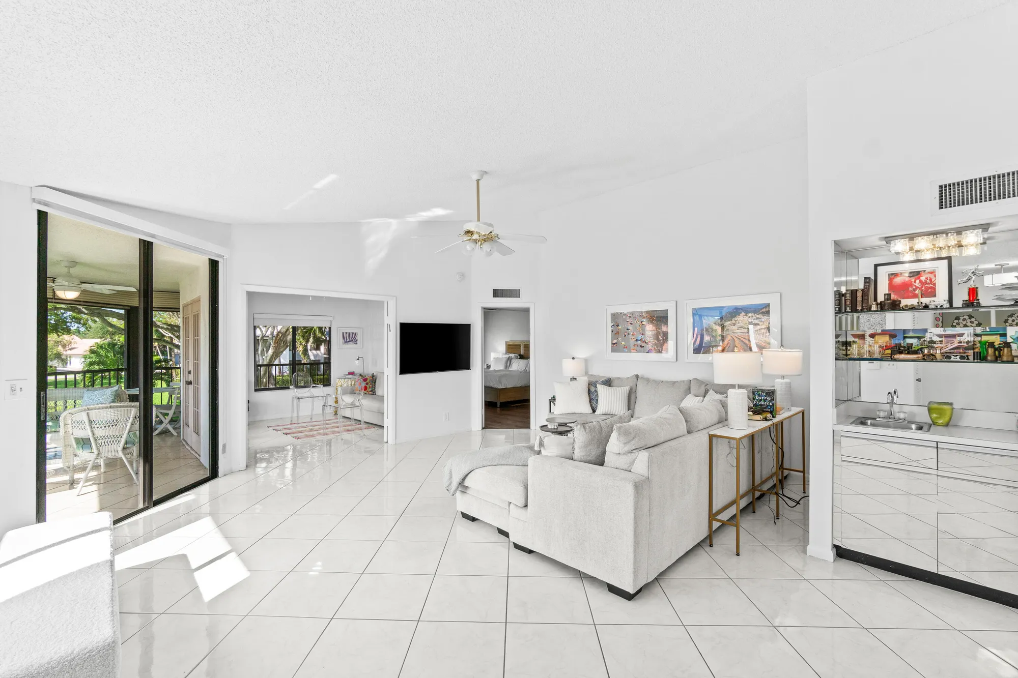Property Slideshow image 12 of 33 | 7533 glendevon ln 905, Delray Beach, FL, 33446