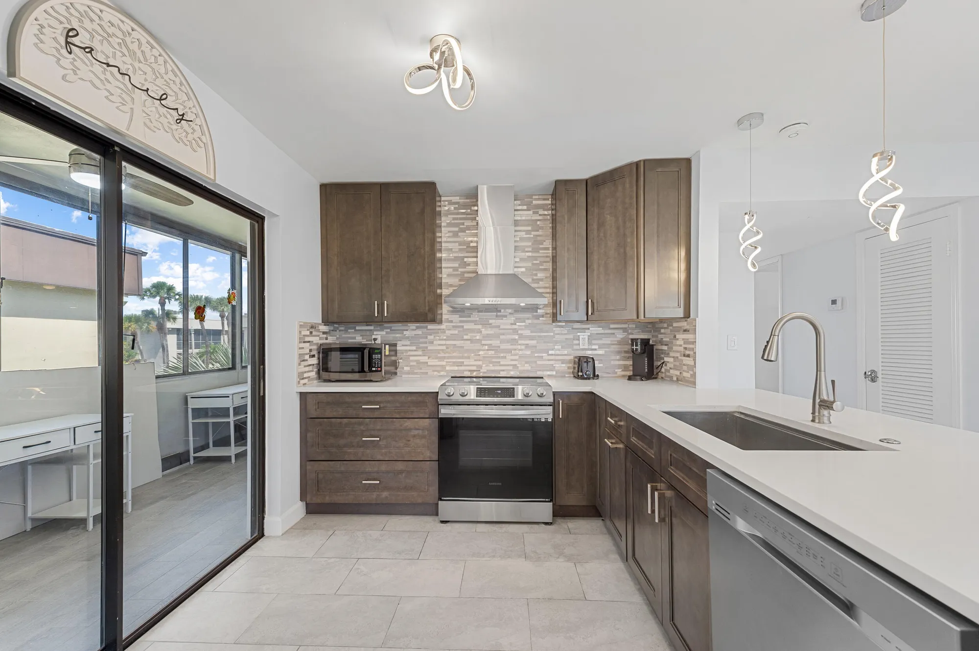 Property Slideshow image 7 of 65 | 234 capri e unit e, Delray Beach, FL, 33484