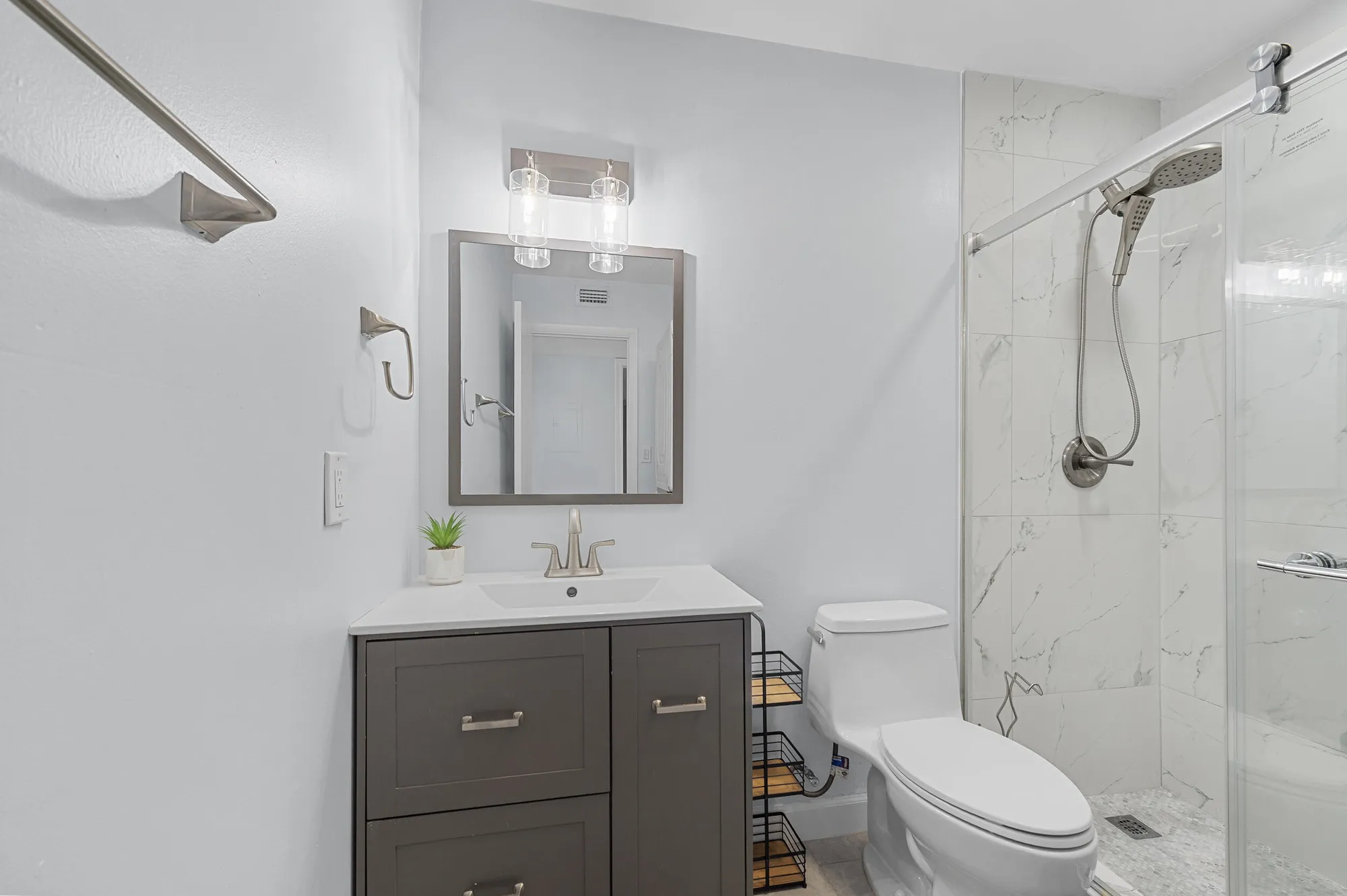 Property Slideshow image 21 of 65 | 234 capri e unit e, Delray Beach, FL, 33484