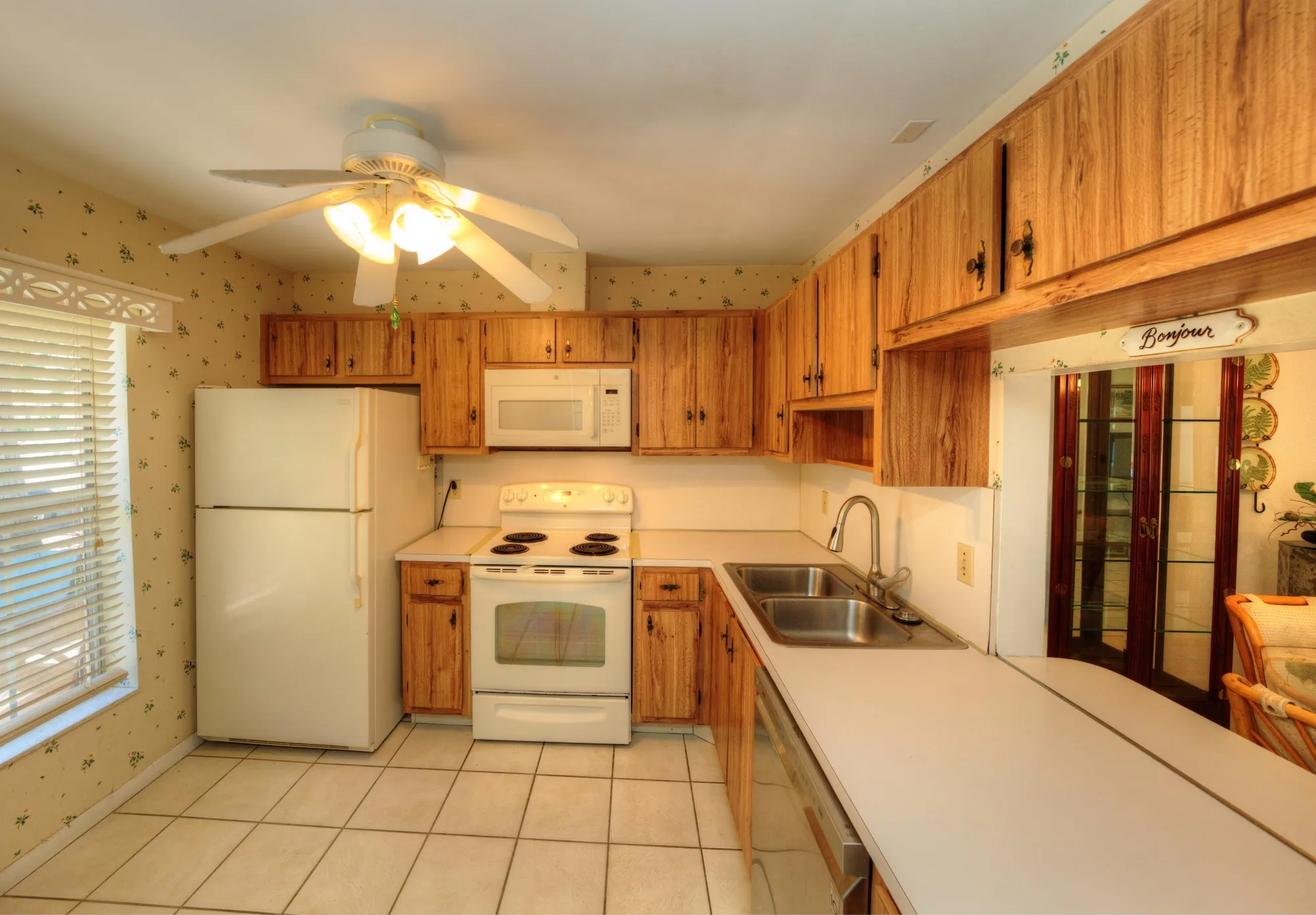 Property Slideshow image 3 of 29 | 545 covered bridge blvd b, Lake Worth, FL, 33467