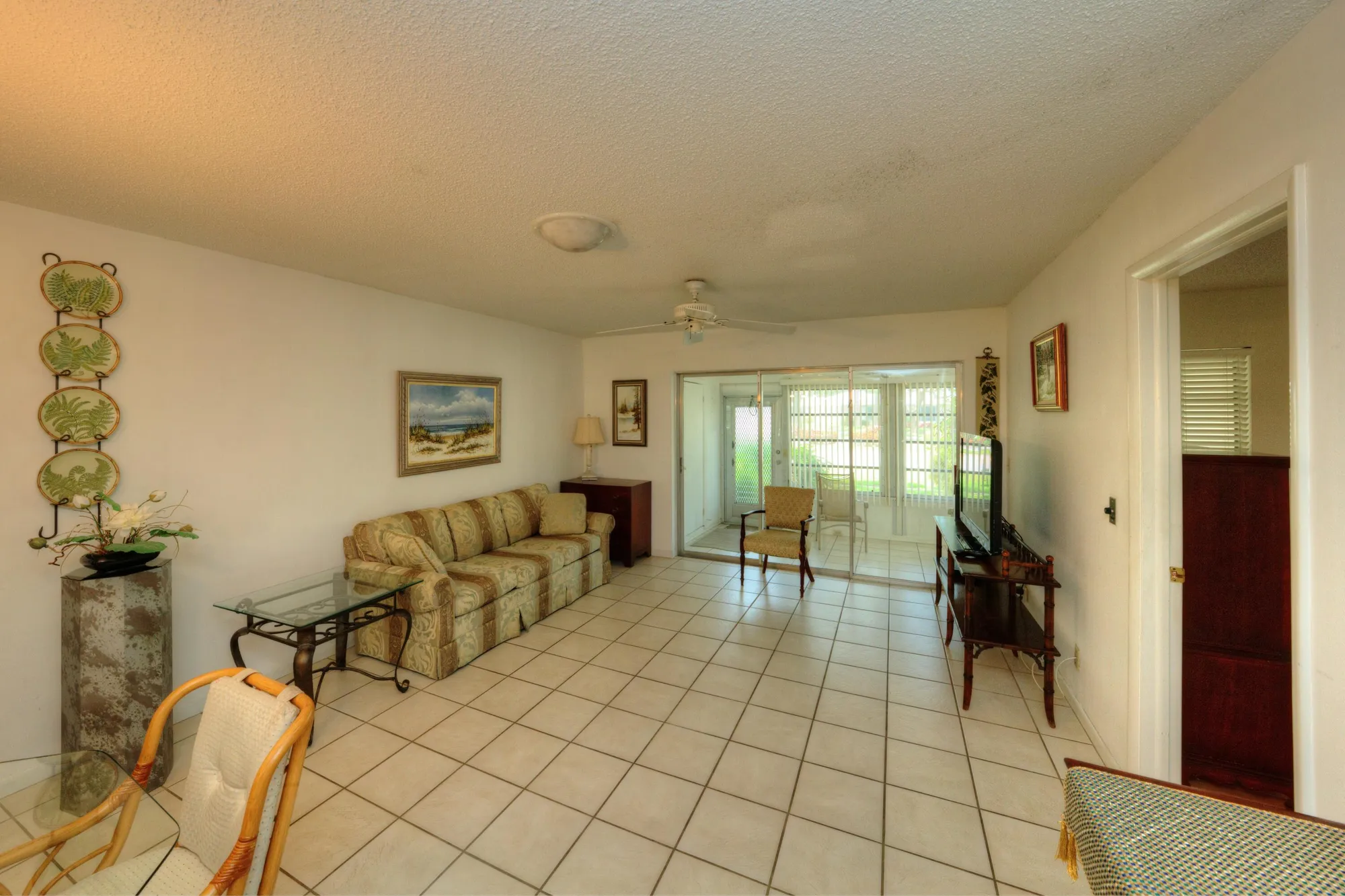 Property Slideshow image 5 of 29 | 545 covered bridge blvd b, Lake Worth, FL, 33467