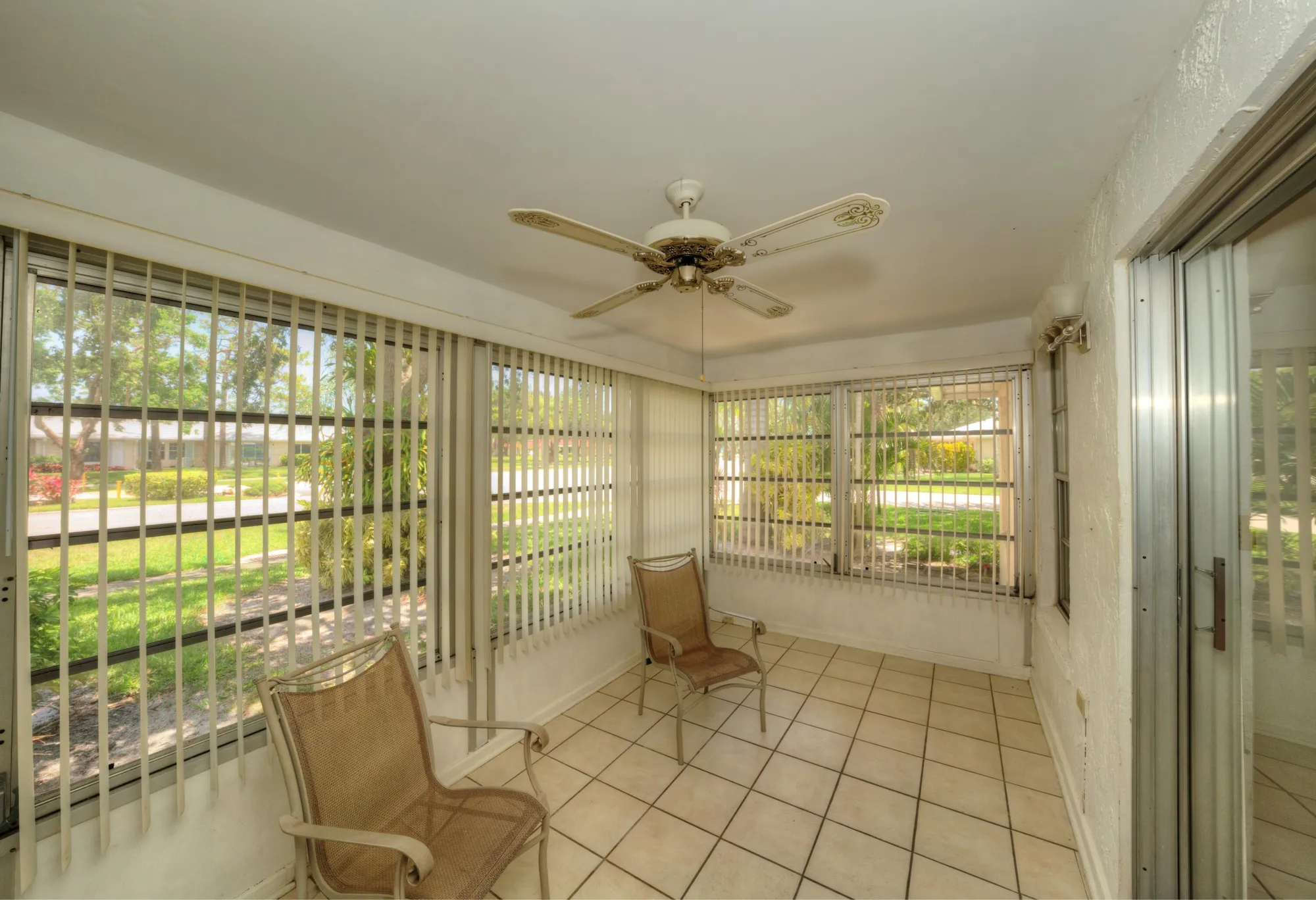 Property Slideshow image 18 of 29 | 545 covered bridge blvd b, Lake Worth, FL, 33467