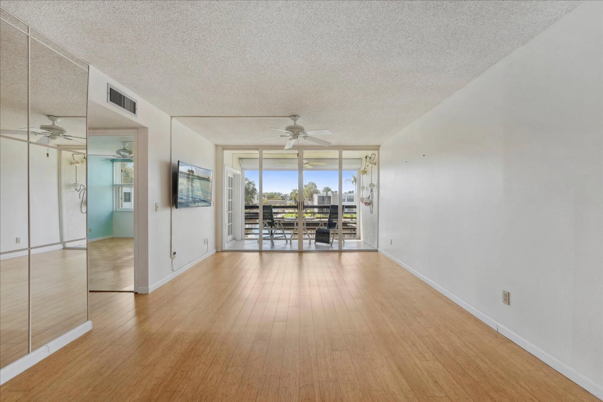 Property Slideshow image 9 of 30 | 1950 sw palm city rd apt 6202, Stuart, FL, 34994