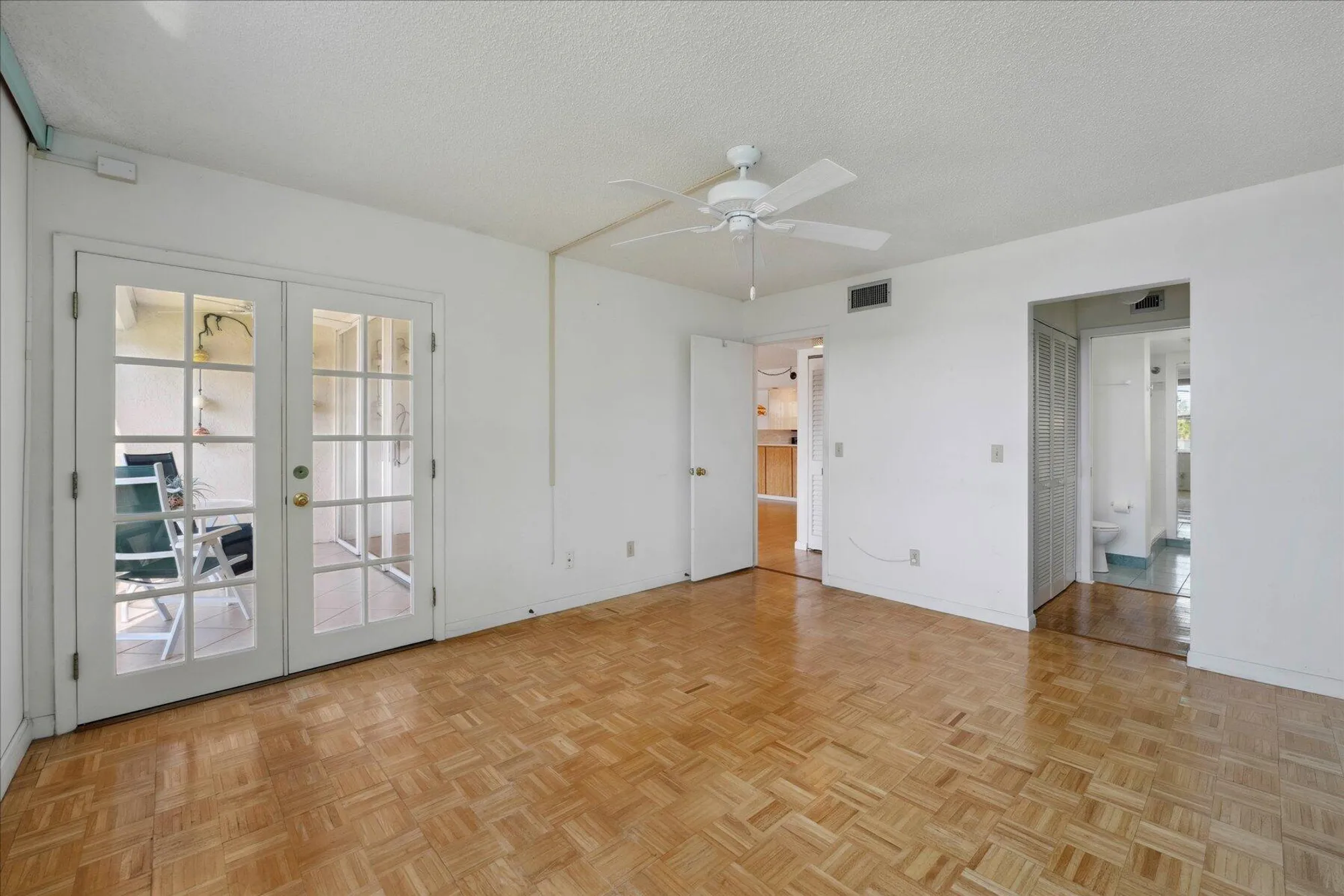Property Slideshow image 18 of 30 | 1950 sw palm city rd apt 6202, Stuart, FL, 34994