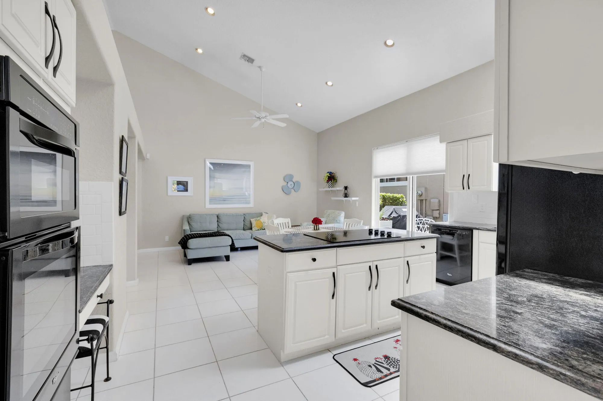 Property Slideshow image 11 of 22 | 6179 evian pl, Boynton Beach, FL, 33437