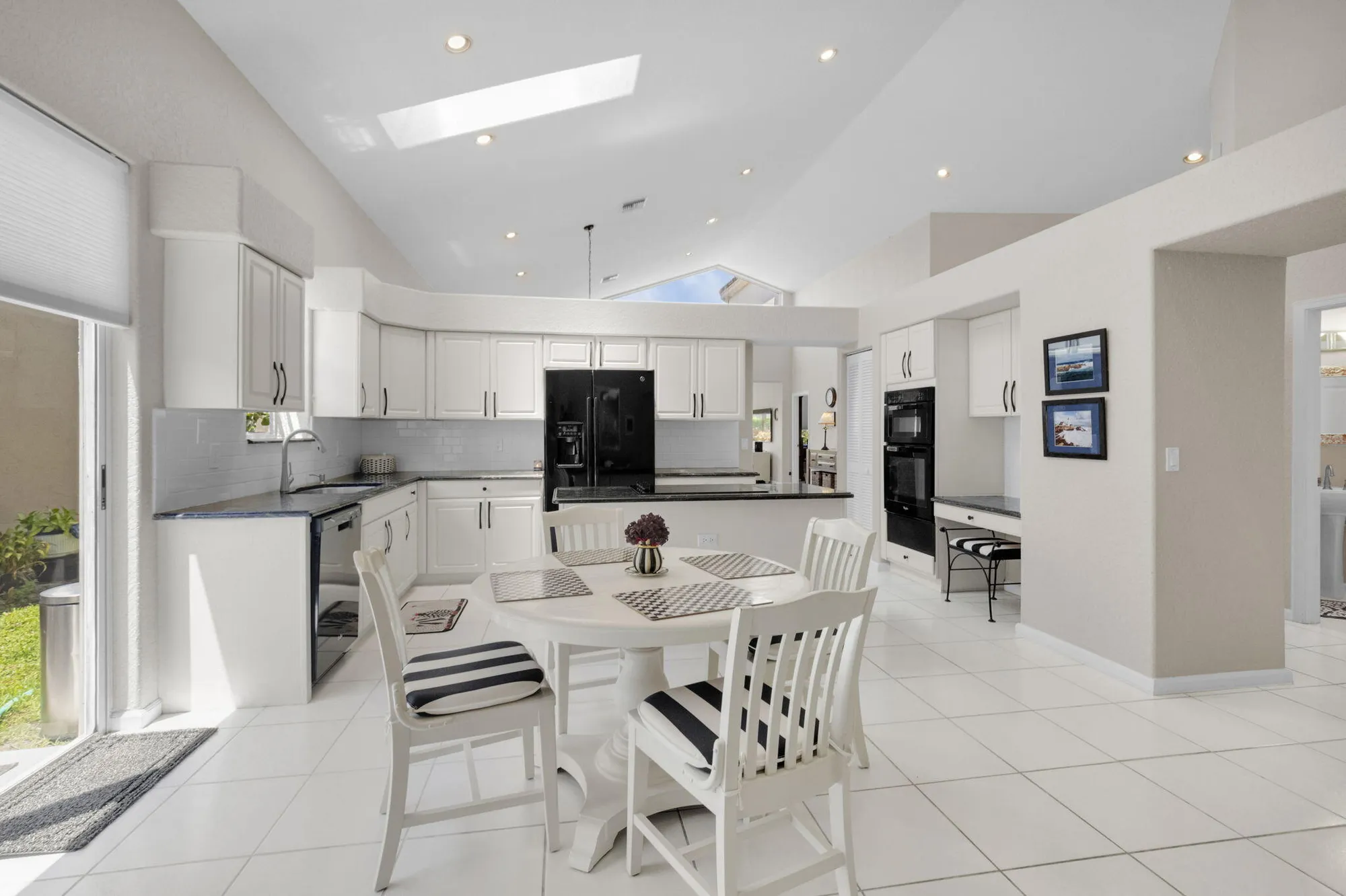 Property Slideshow image 10 of 22 | 6179 evian pl, Boynton Beach, FL, 33437