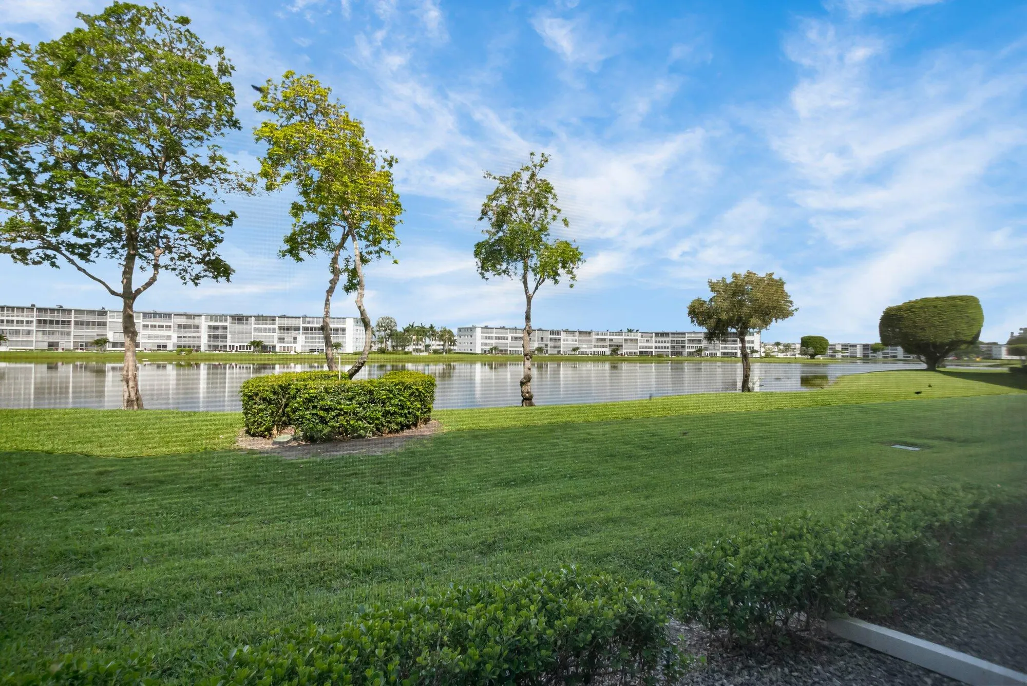 Property Slideshow image 22 of 62 | 1084 guildford e, Boca Raton, FL, 33434