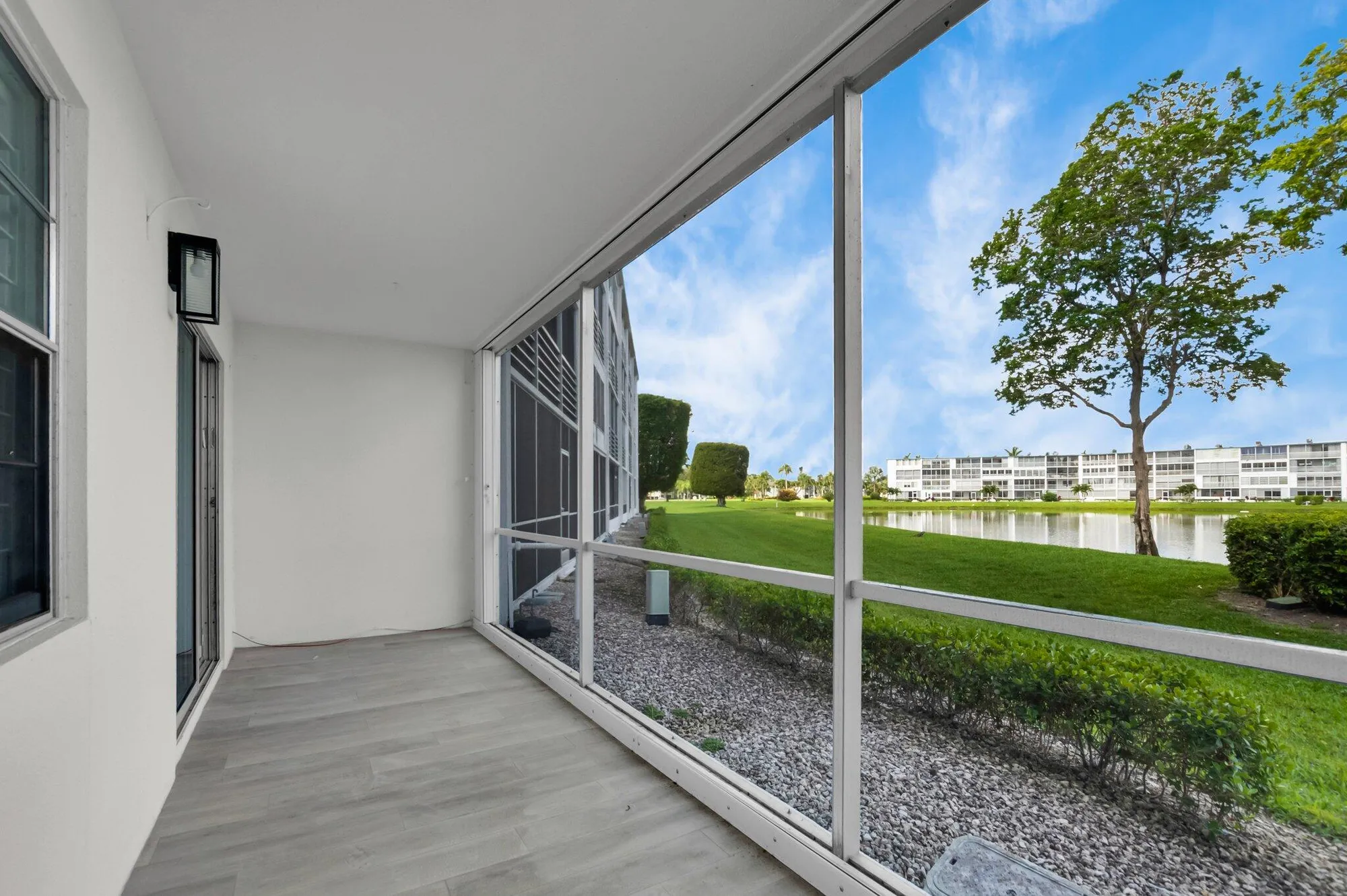 Property Slideshow image 20 of 62 | 1084 guildford e, Boca Raton, FL, 33434