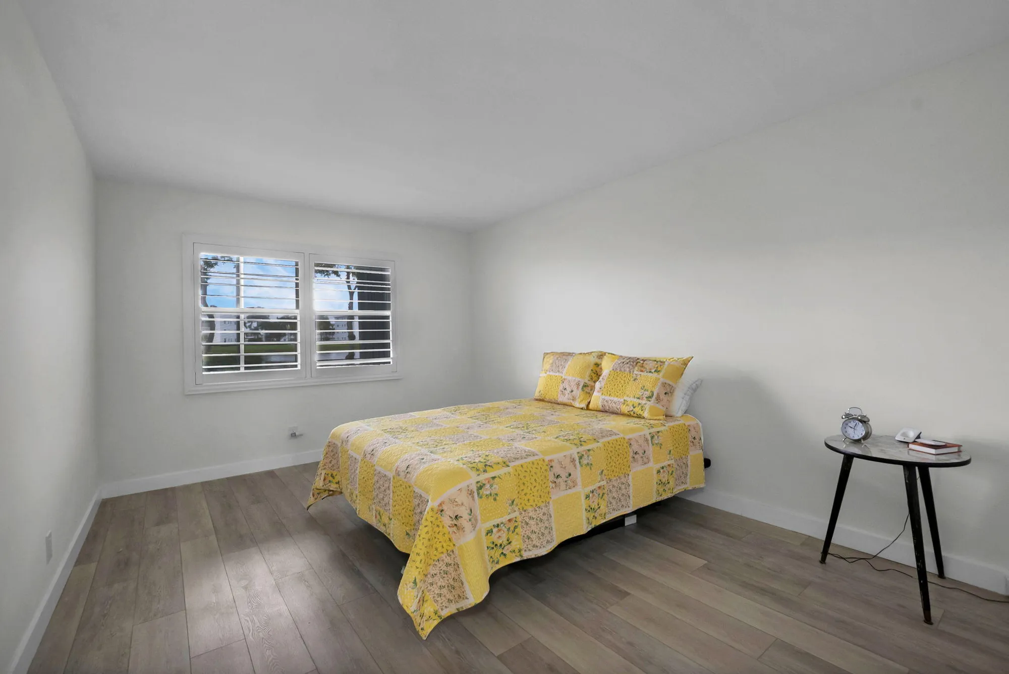 Property Slideshow image 15 of 62 | 1084 guildford e, Boca Raton, FL, 33434