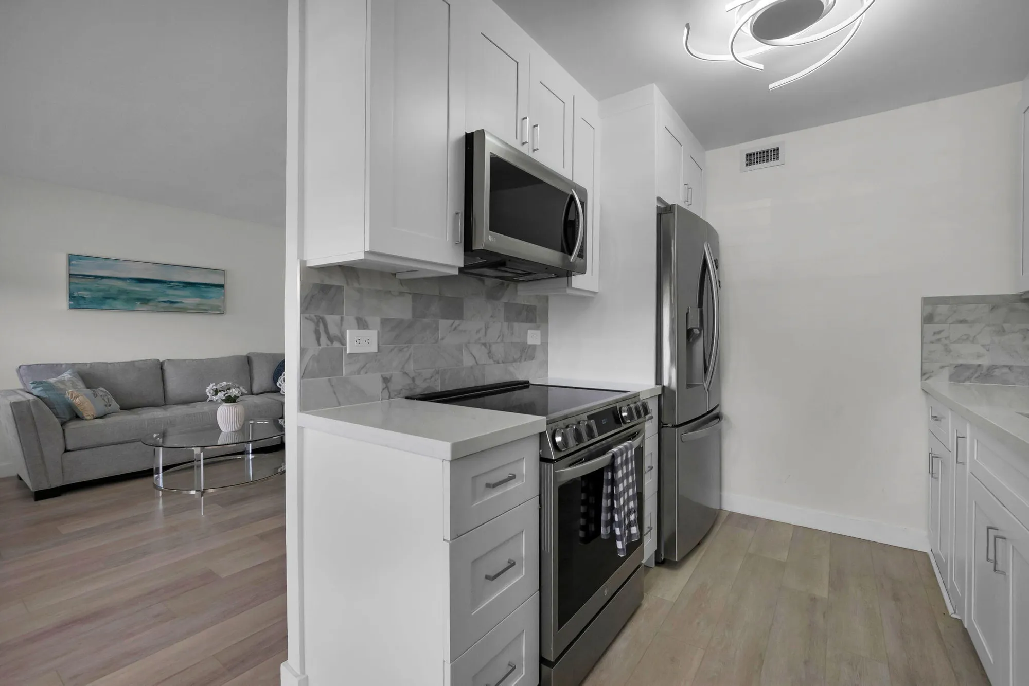 Property Slideshow image 4 of 62 | 1084 guildford e, Boca Raton, FL, 33434