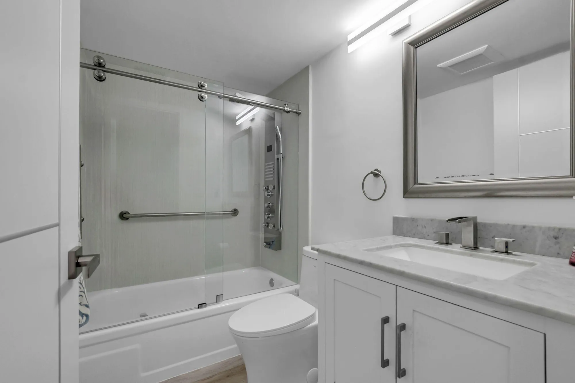 Property Slideshow image 11 of 62 | 1084 guildford e, Boca Raton, FL, 33434