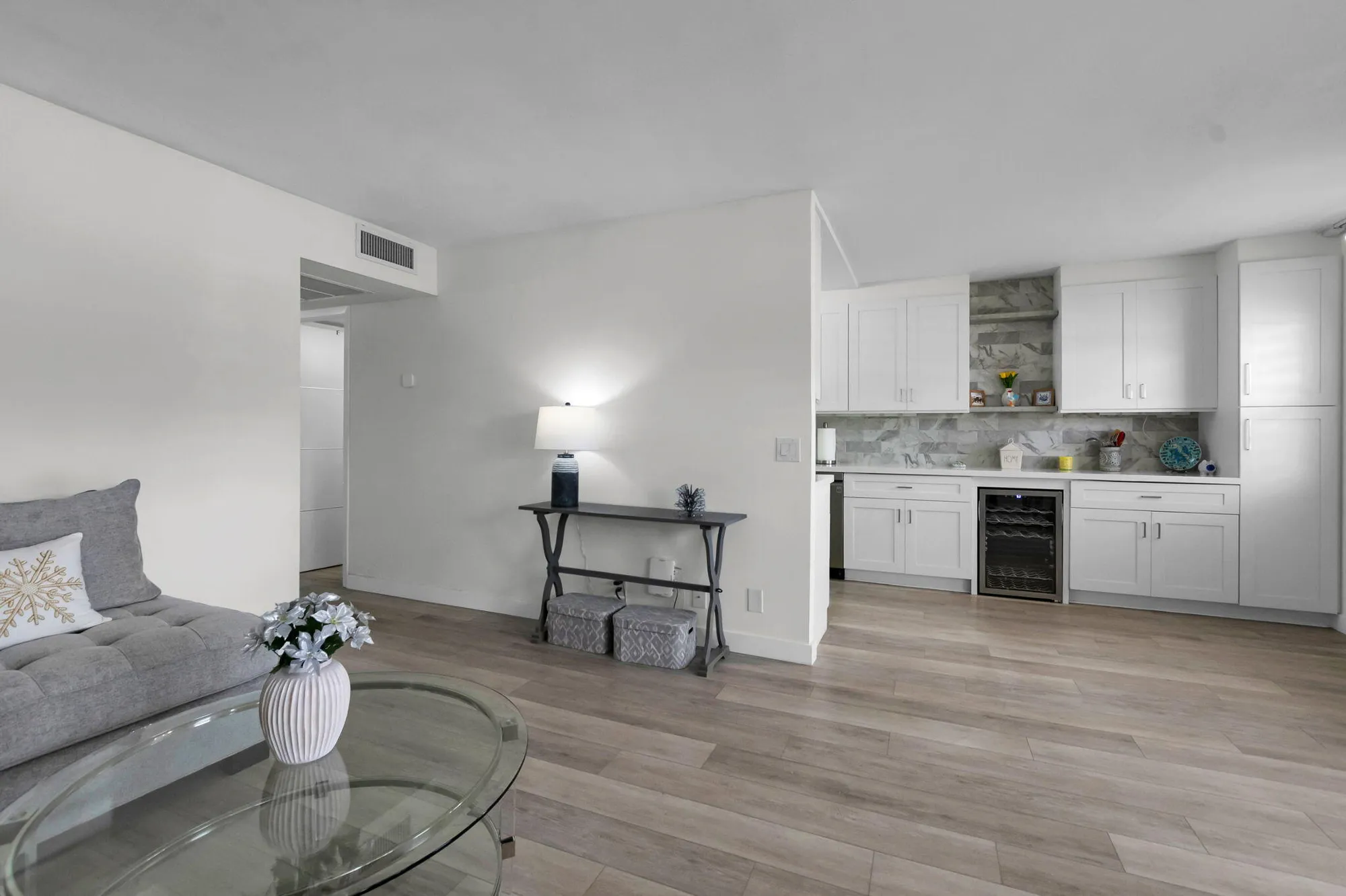 Property Slideshow image 5 of 62 | 1084 guildford e, Boca Raton, FL, 33434