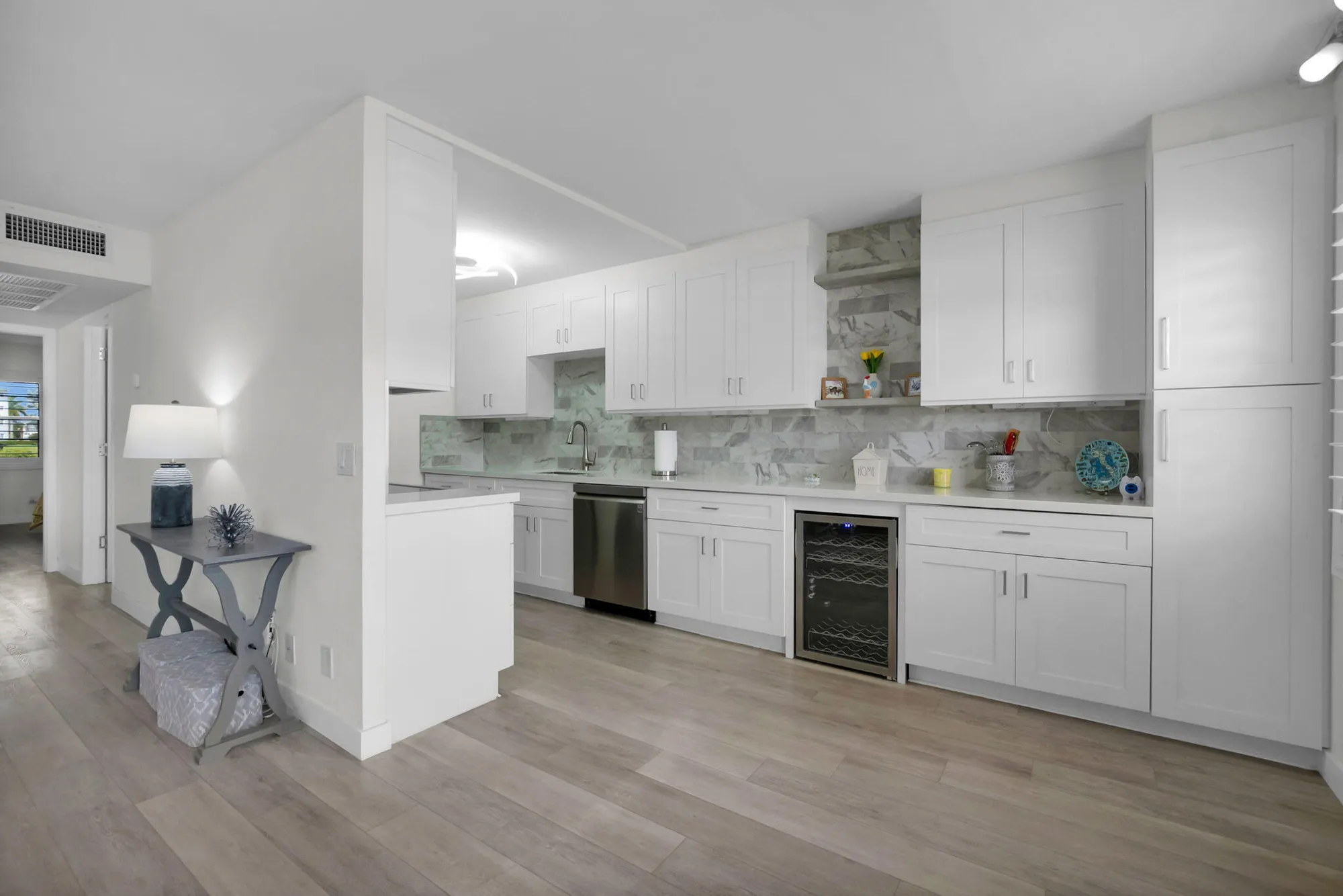 Property Slideshow image 2 of 62 | 1084 guildford e, Boca Raton, FL, 33434