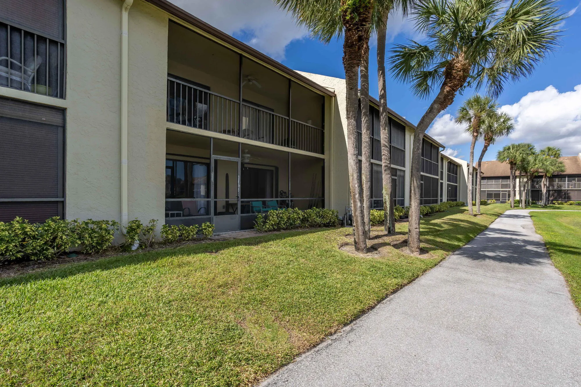 Property Slideshow image 24 of 38 | 7892 willow spring dr 1517, Lake Worth, FL, 33467