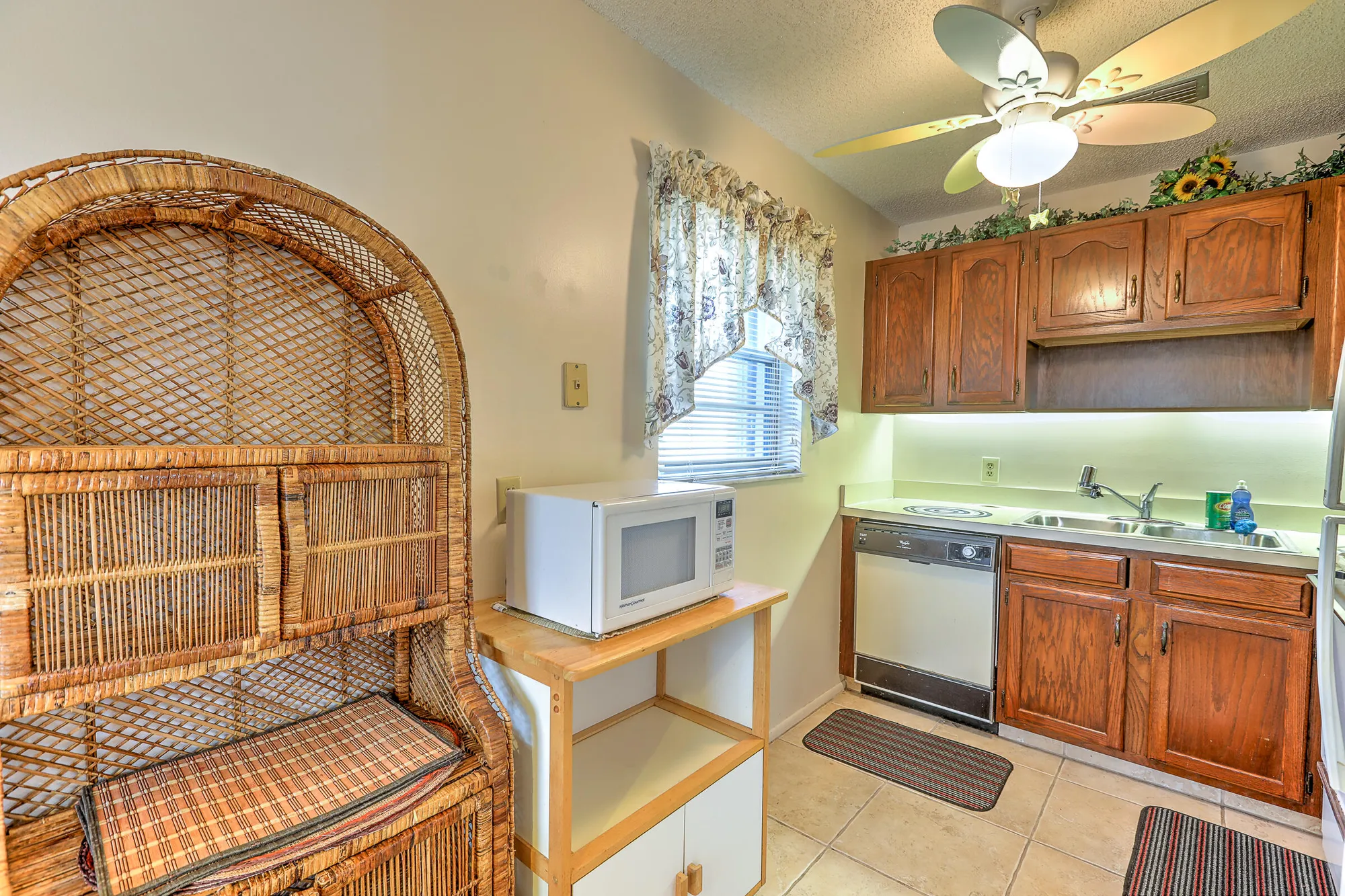 Property Slideshow image 12 of 36 | 25 lake vista trl apt 203, Port Saint Lucie, FL, 34952