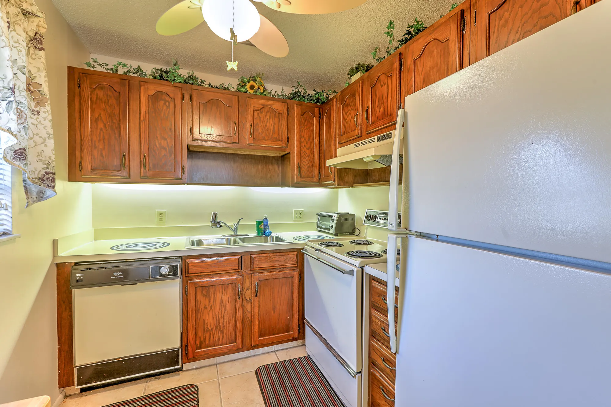 Property Slideshow image 13 of 36 | 25 lake vista trl apt 203, Port Saint Lucie, FL, 34952