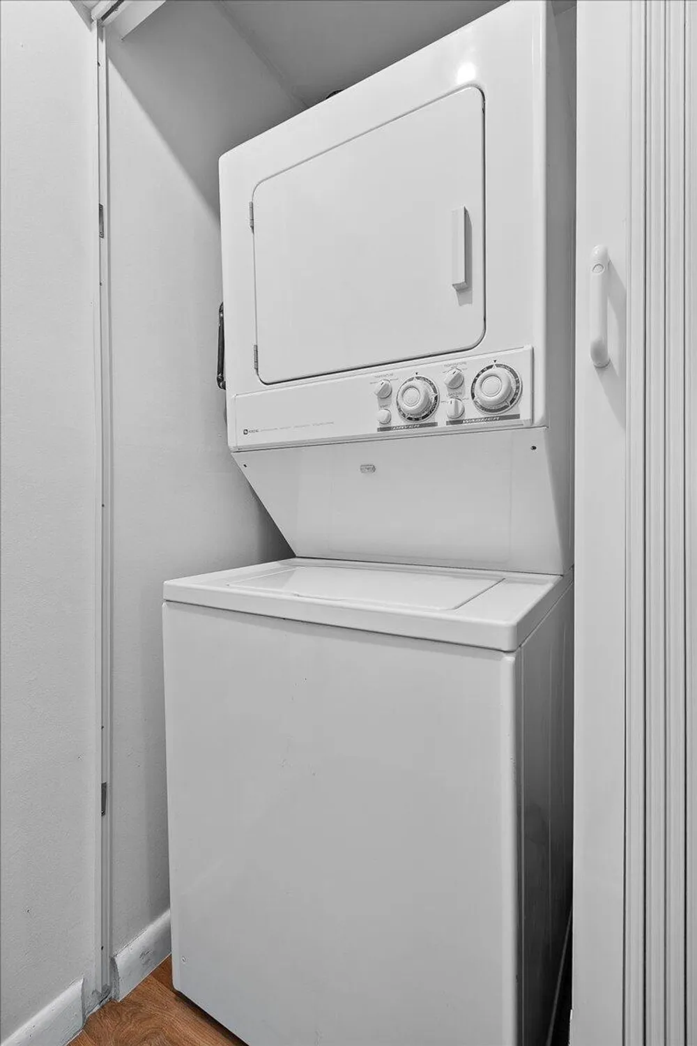 Property Slideshow image 12 of 28 | 884 worcester ln, Lake Worth, FL, 33467