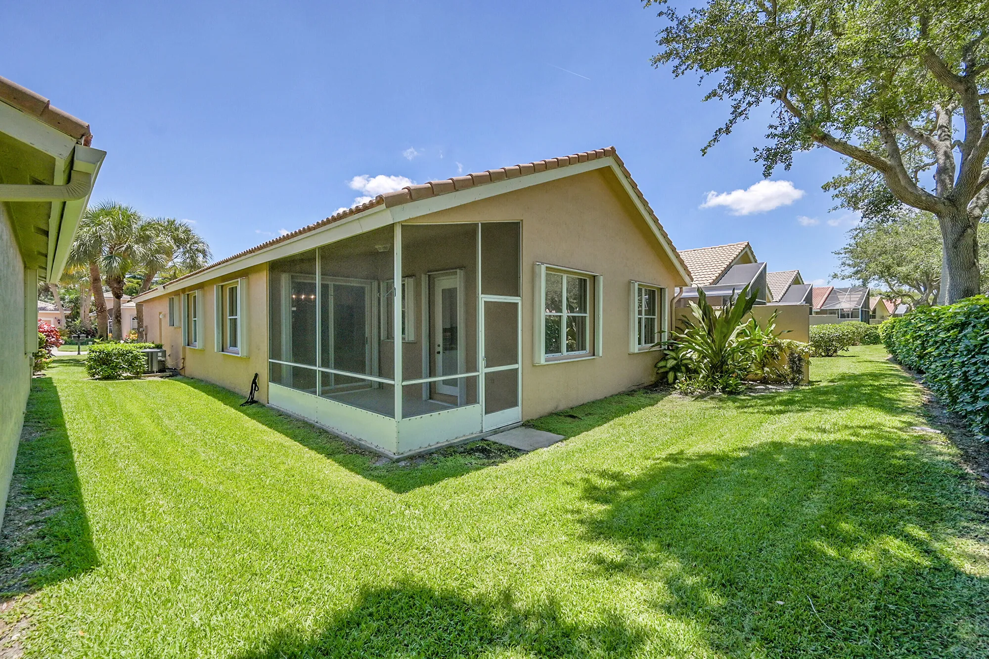 Property Slideshow image 18 of 30 | 7075 via genova, Delray Beach, FL, 33446