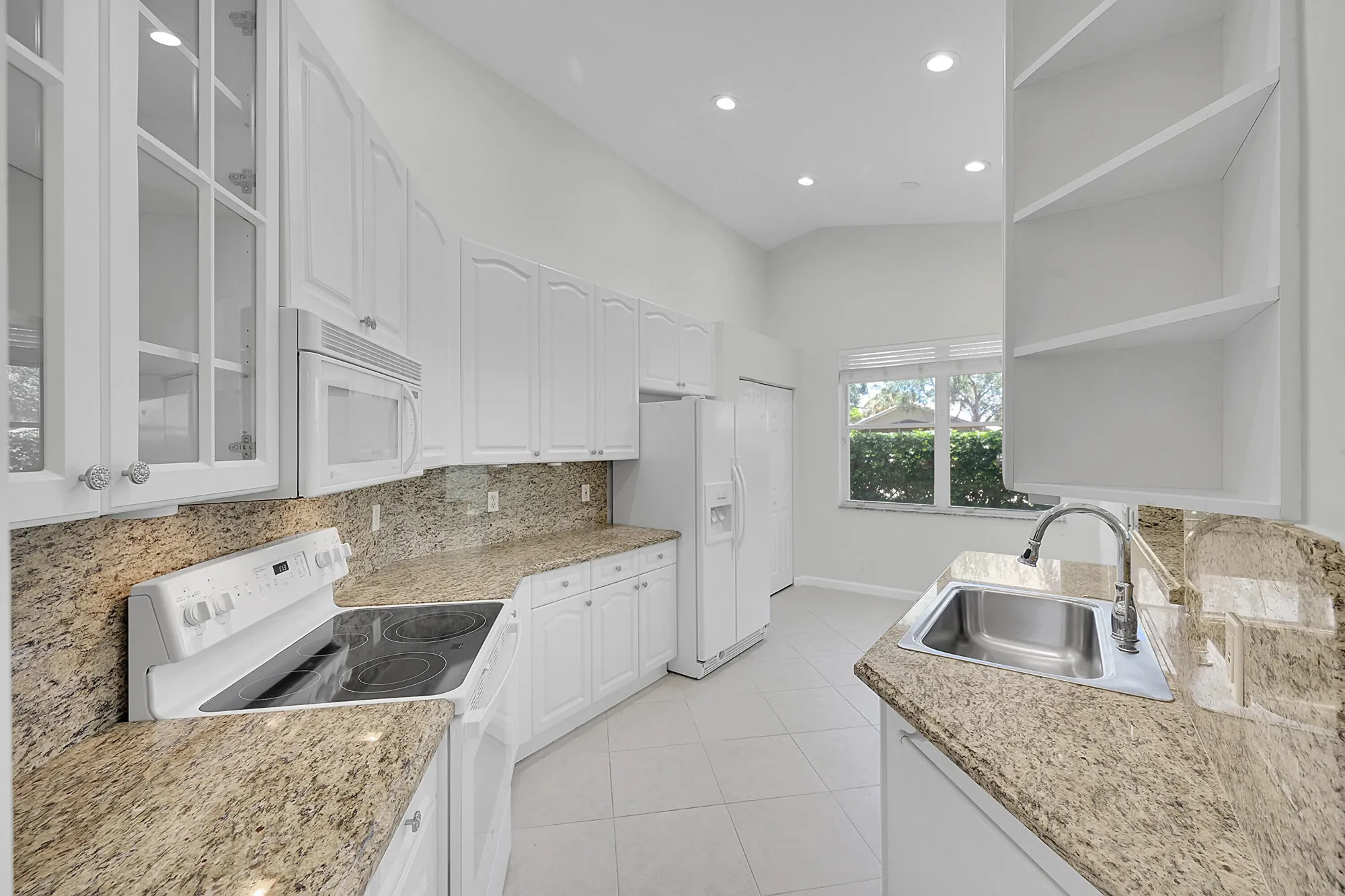 Property Slideshow image 5 of 30 | 7075 via genova, Delray Beach, FL, 33446