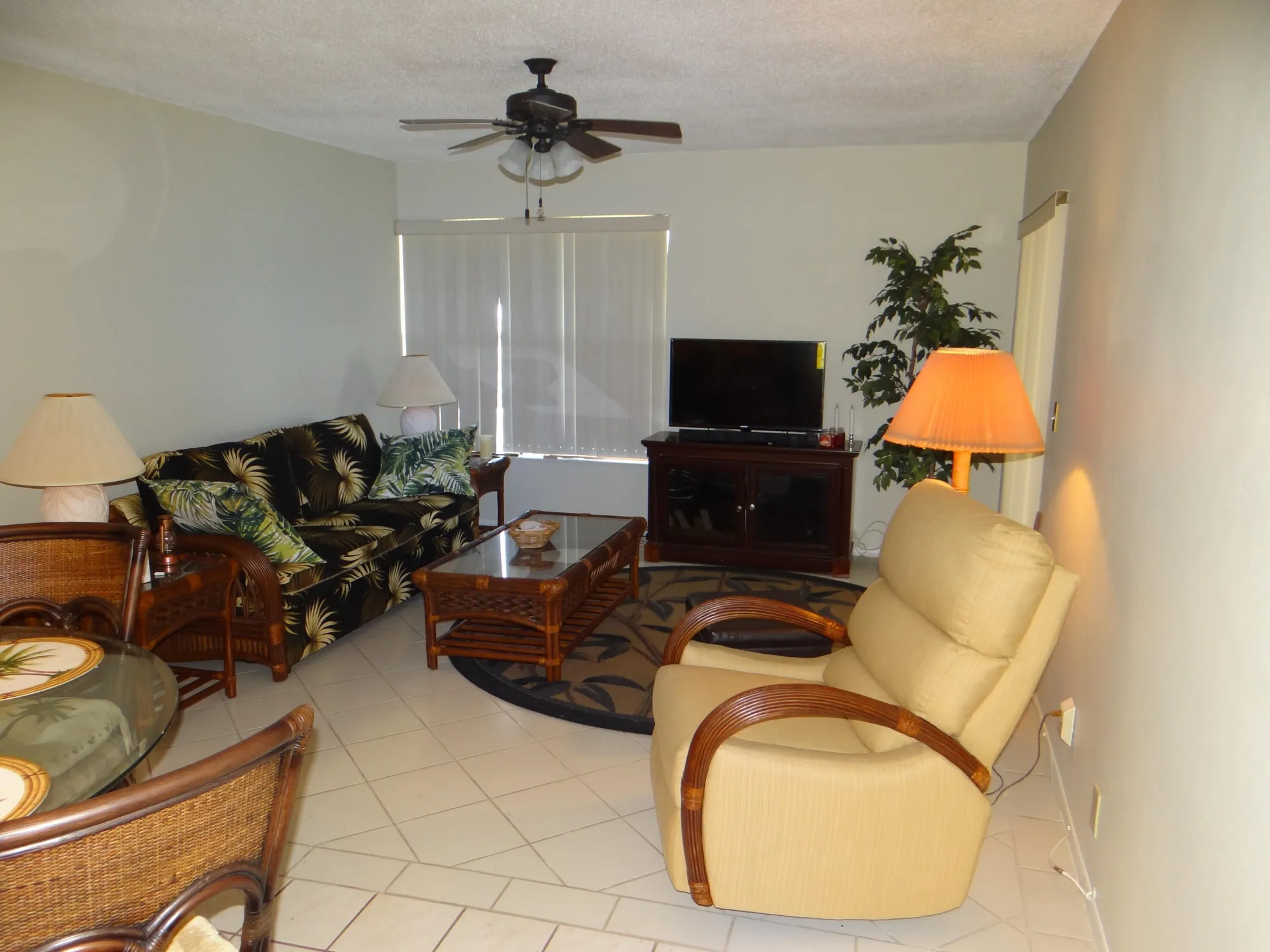 Property Slideshow image 6 of 15 | 12005 poinciana blvd unit 103, Royal Palm Beach, FL, 33411