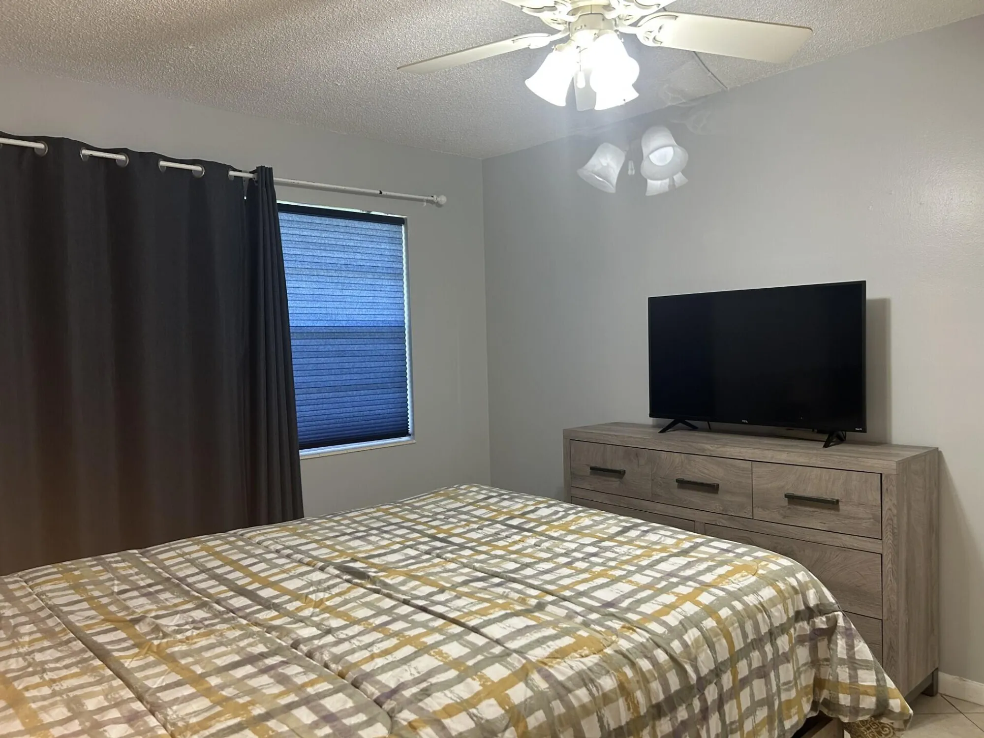 Property Slideshow image 10 of 21 | 105 sheffield e unit e, West Palm Beach, FL, 33417