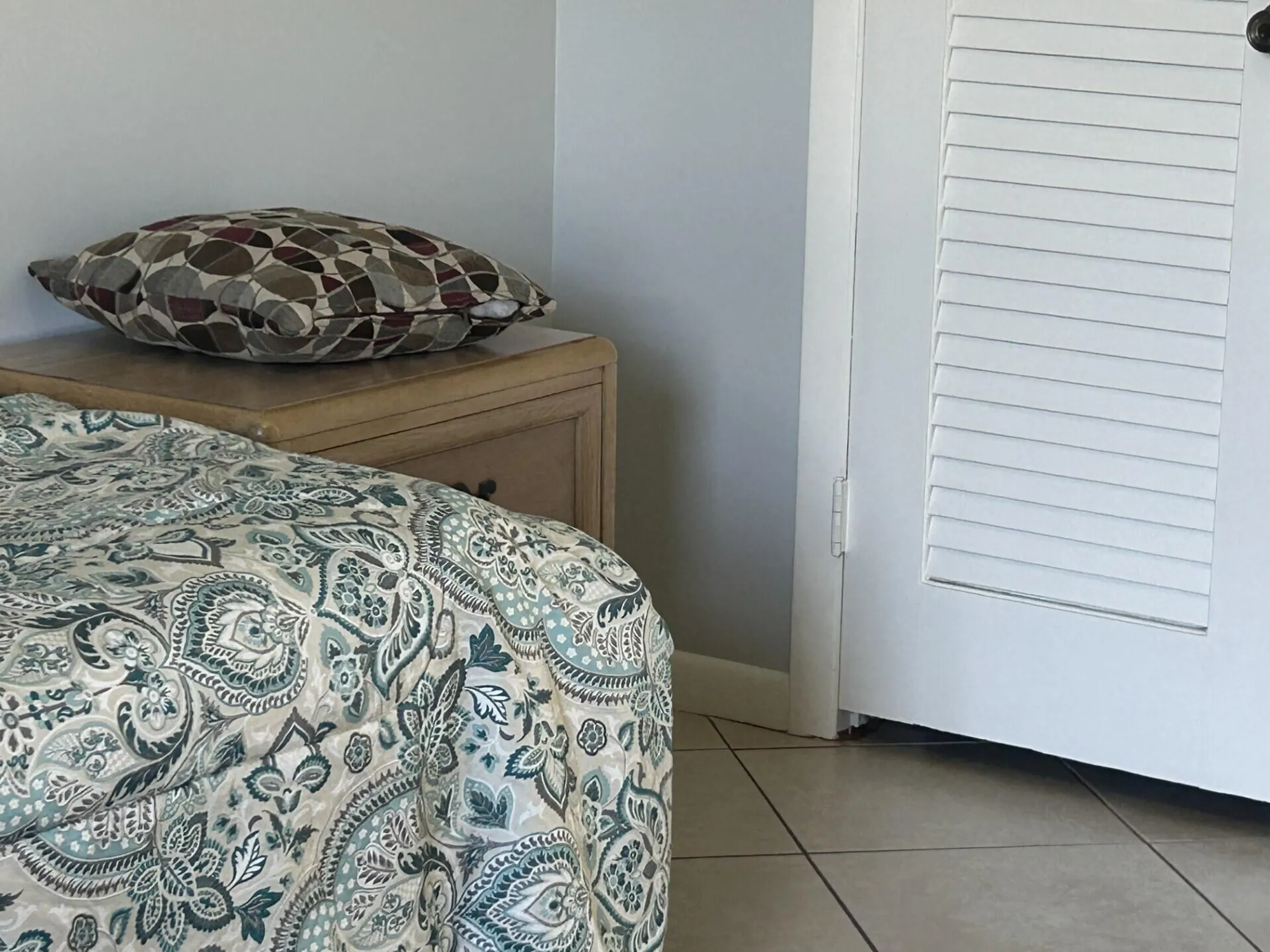 Property Slideshow image 13 of 21 | 105 sheffield e unit e, West Palm Beach, FL, 33417