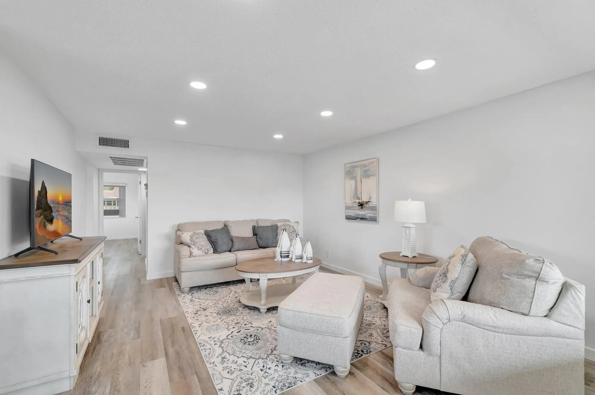 Property Slideshow image 6 of 54 | 229 chatham k, West Palm Beach, FL, 33417