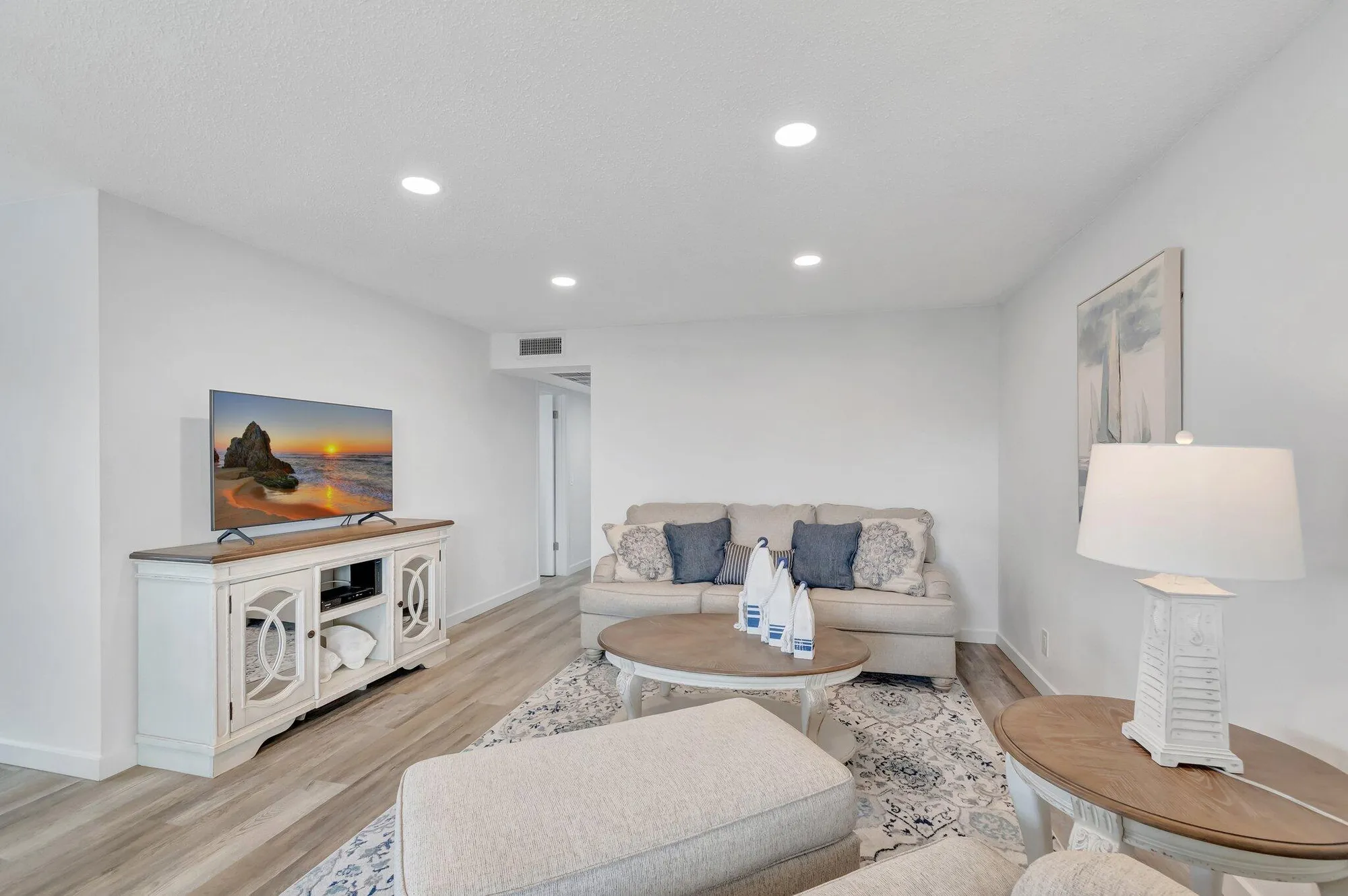 Property Slideshow image 7 of 54 | 229 chatham k, West Palm Beach, FL, 33417