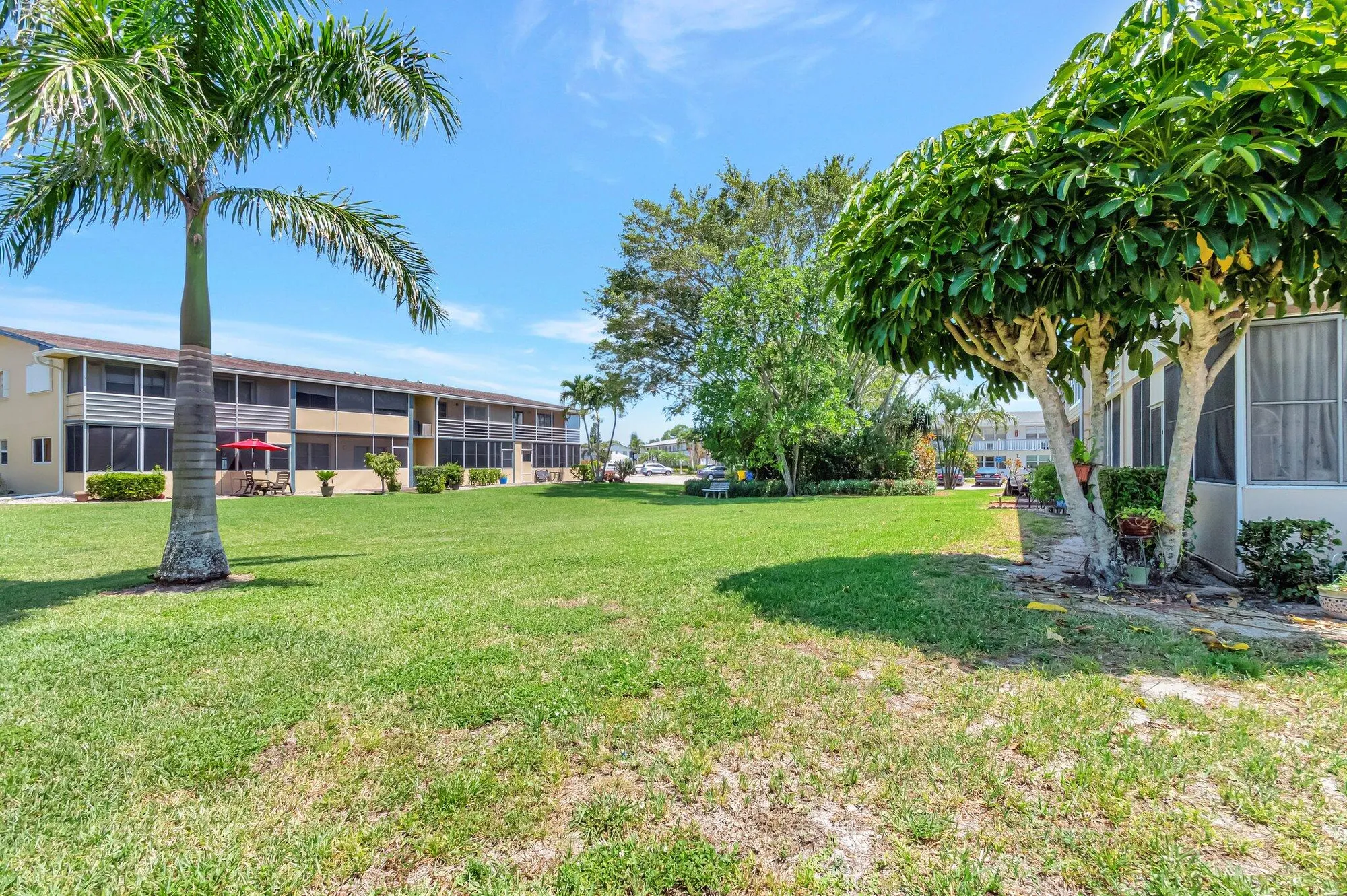 Property Slideshow image 31 of 54 | 229 chatham k, West Palm Beach, FL, 33417