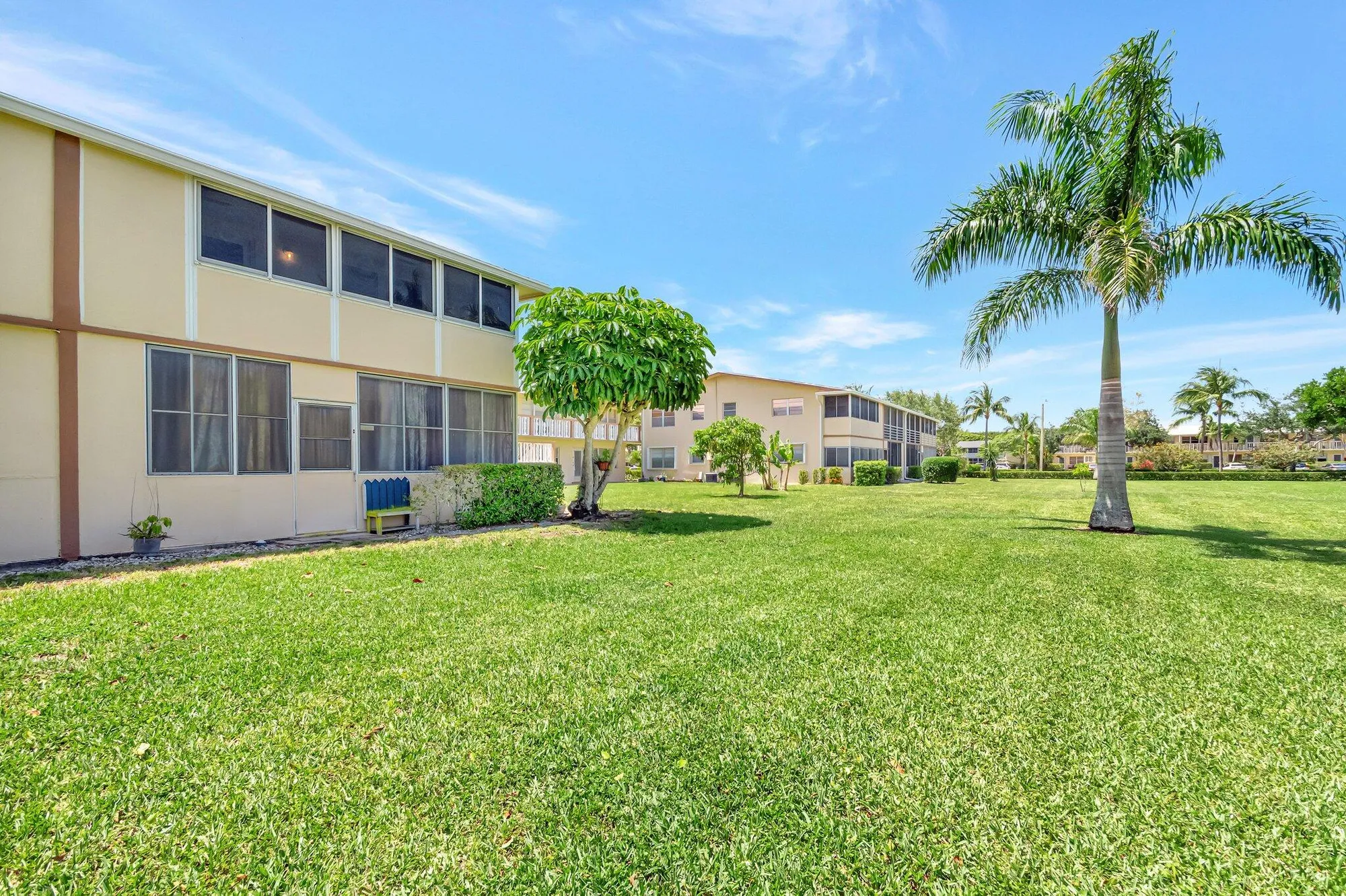 Property Slideshow image 34 of 54 | 229 chatham k, West Palm Beach, FL, 33417