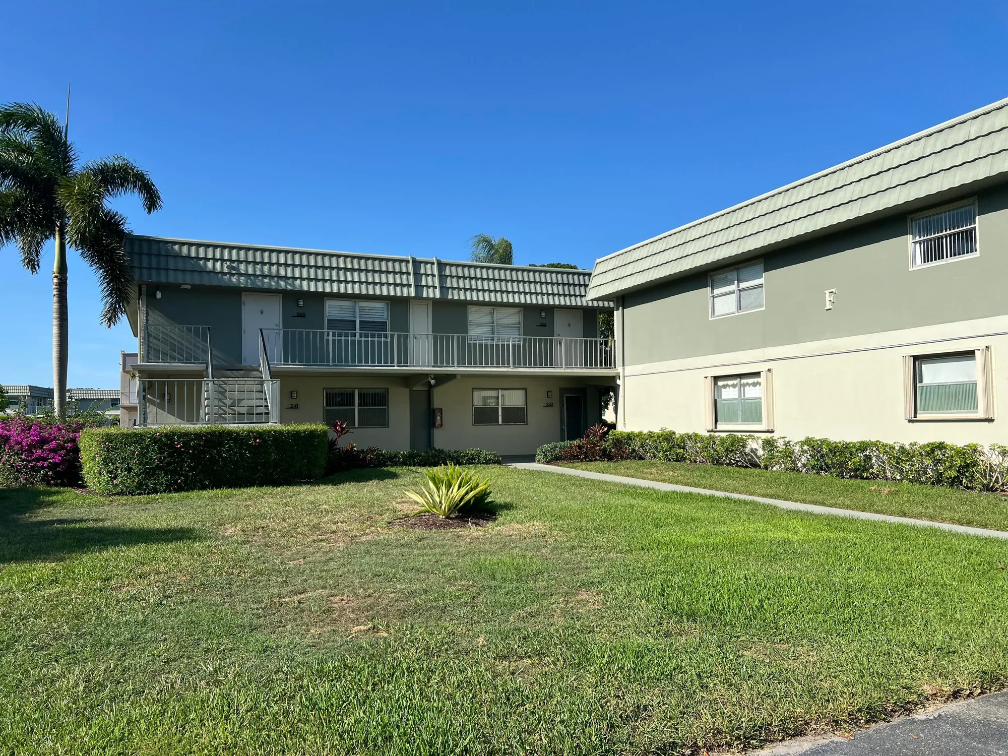 Property Slideshow image 1 of 27 | 267 flanders f, Delray Beach, FL, 33484