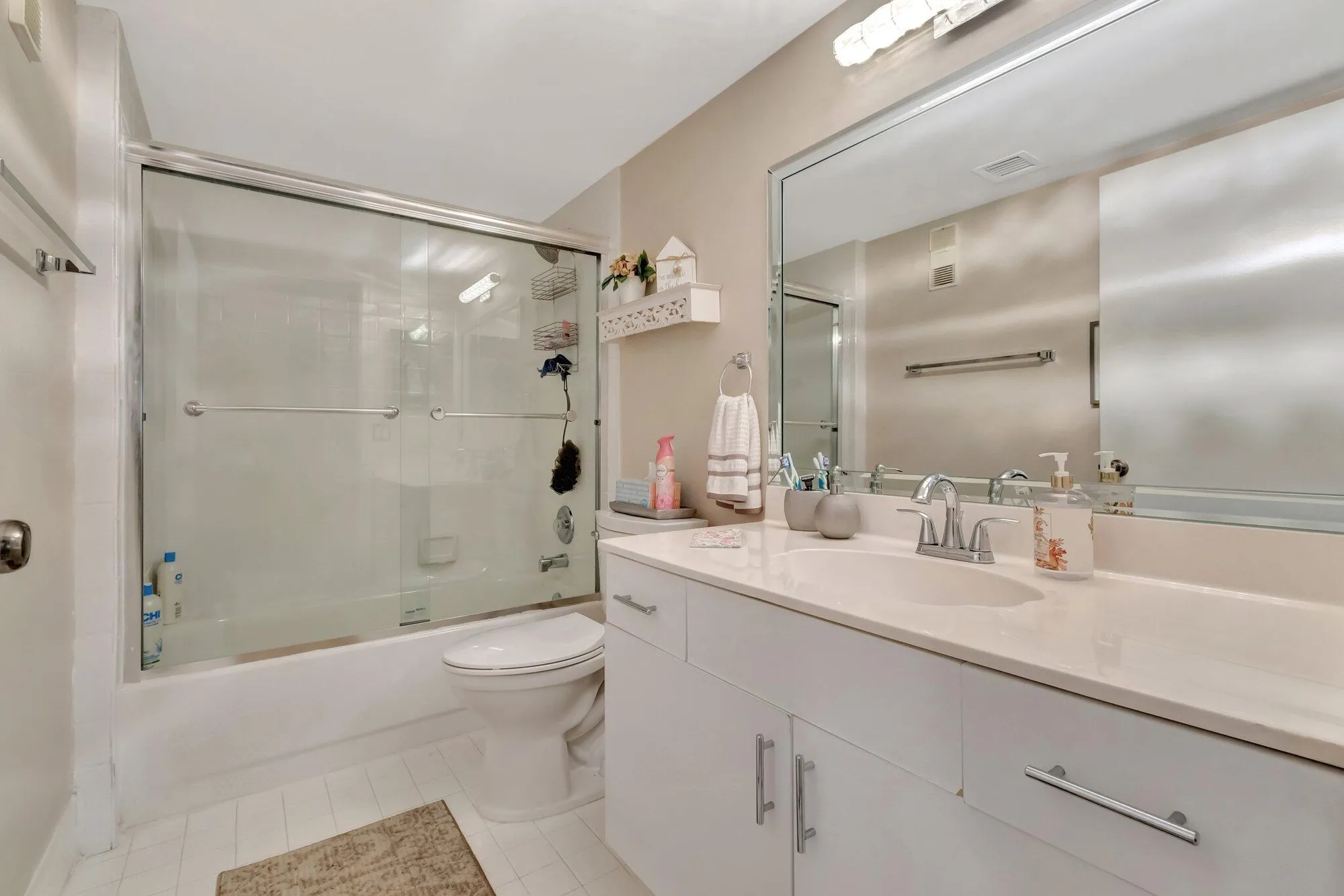 Property Slideshow image 20 of 31 | 5914 regal glen dr apt 107, Boynton Beach, FL, 33437