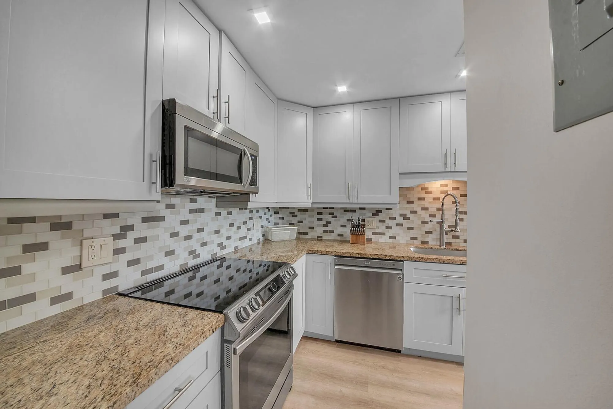 Property Slideshow image 8 of 54 | 1140 mahogany way apt 103, Delray Beach, FL, 33445