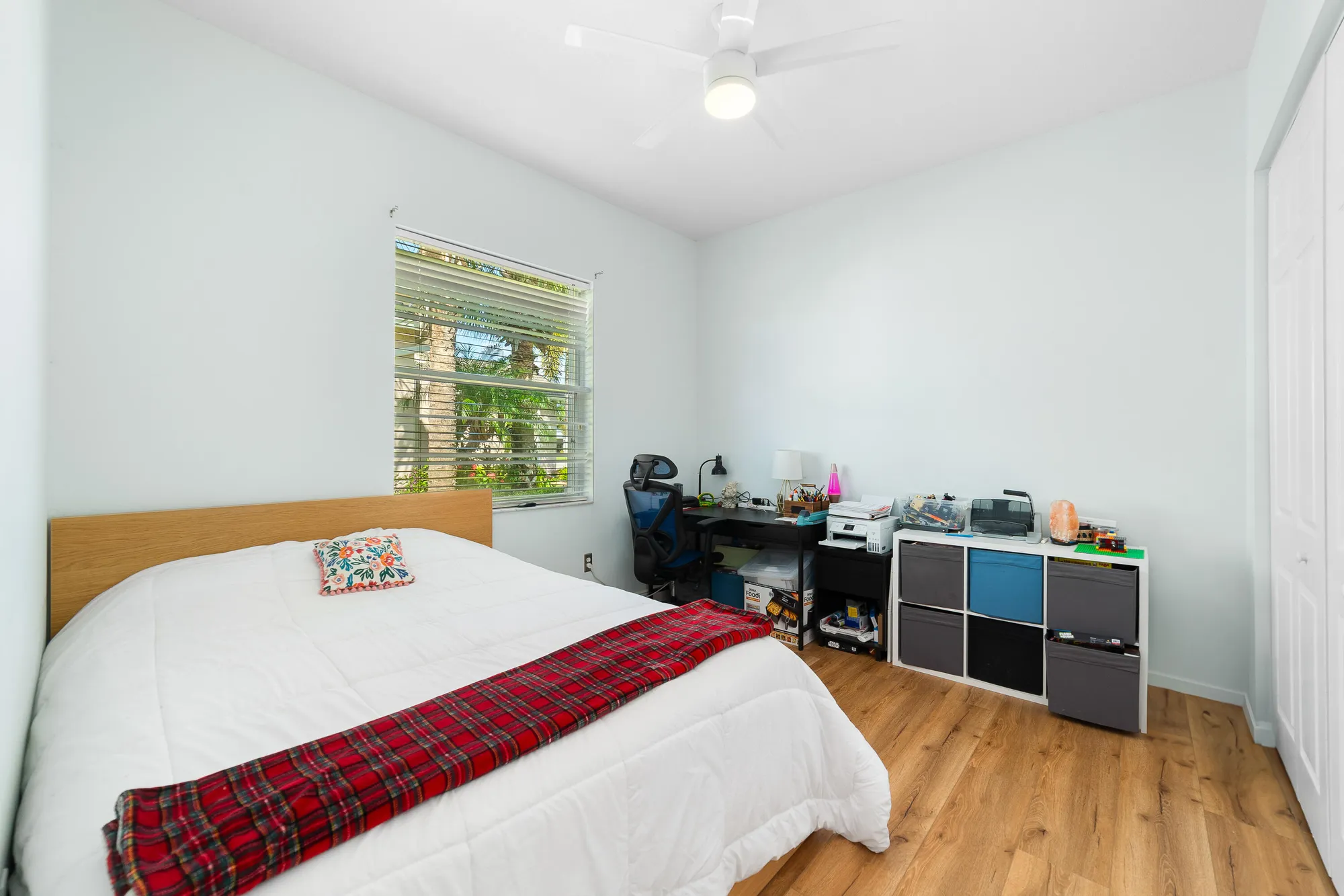 Property Slideshow image 22 of 38 | 525 sw lake manatee way, Port Saint Lucie, FL, 34986