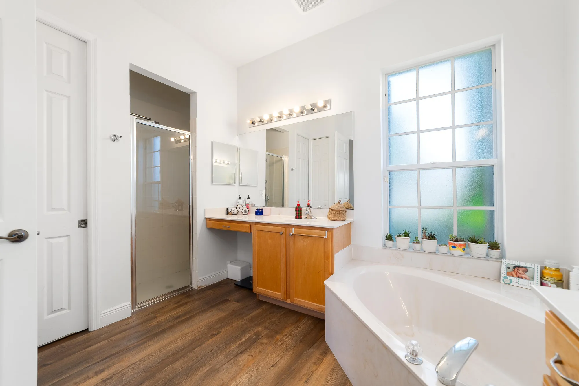 Property Slideshow image 18 of 38 | 525 sw lake manatee way, Port Saint Lucie, FL, 34986