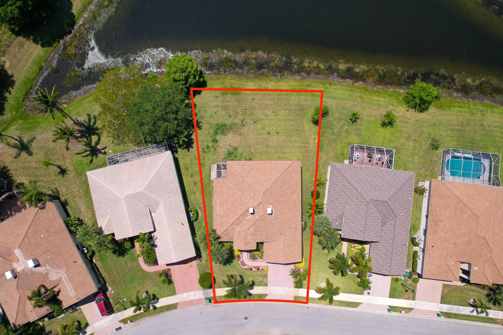 Property Slideshow image 30 of 38 | 525 sw lake manatee way, Port Saint Lucie, FL, 34986