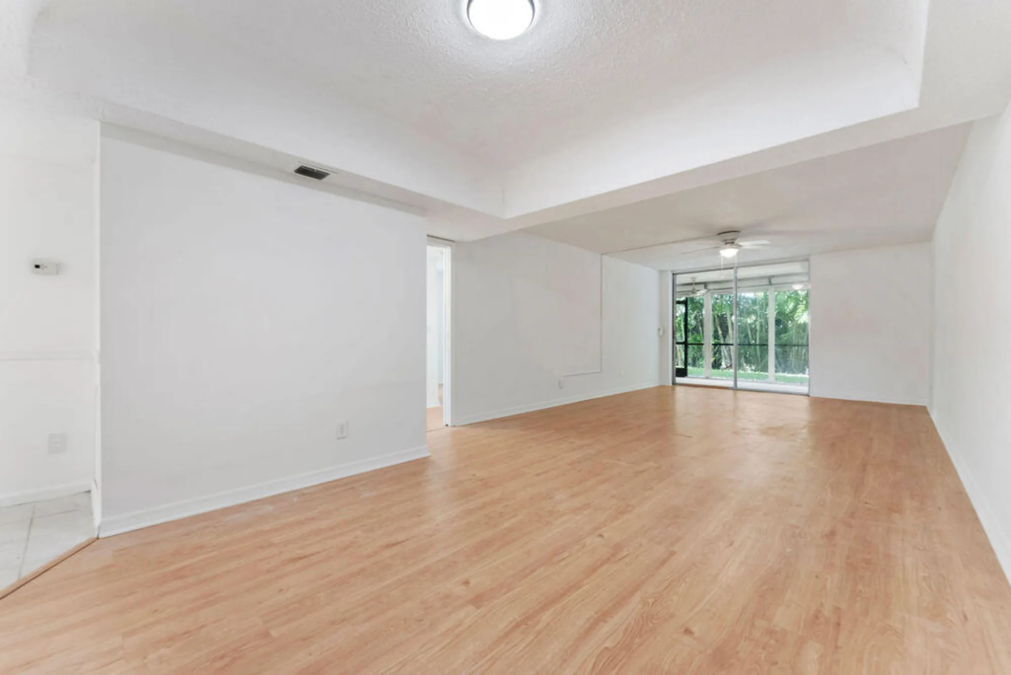 Property Slideshow image 2 of 32 | 23247 barwood ln 101, Boca Raton, FL, 33428