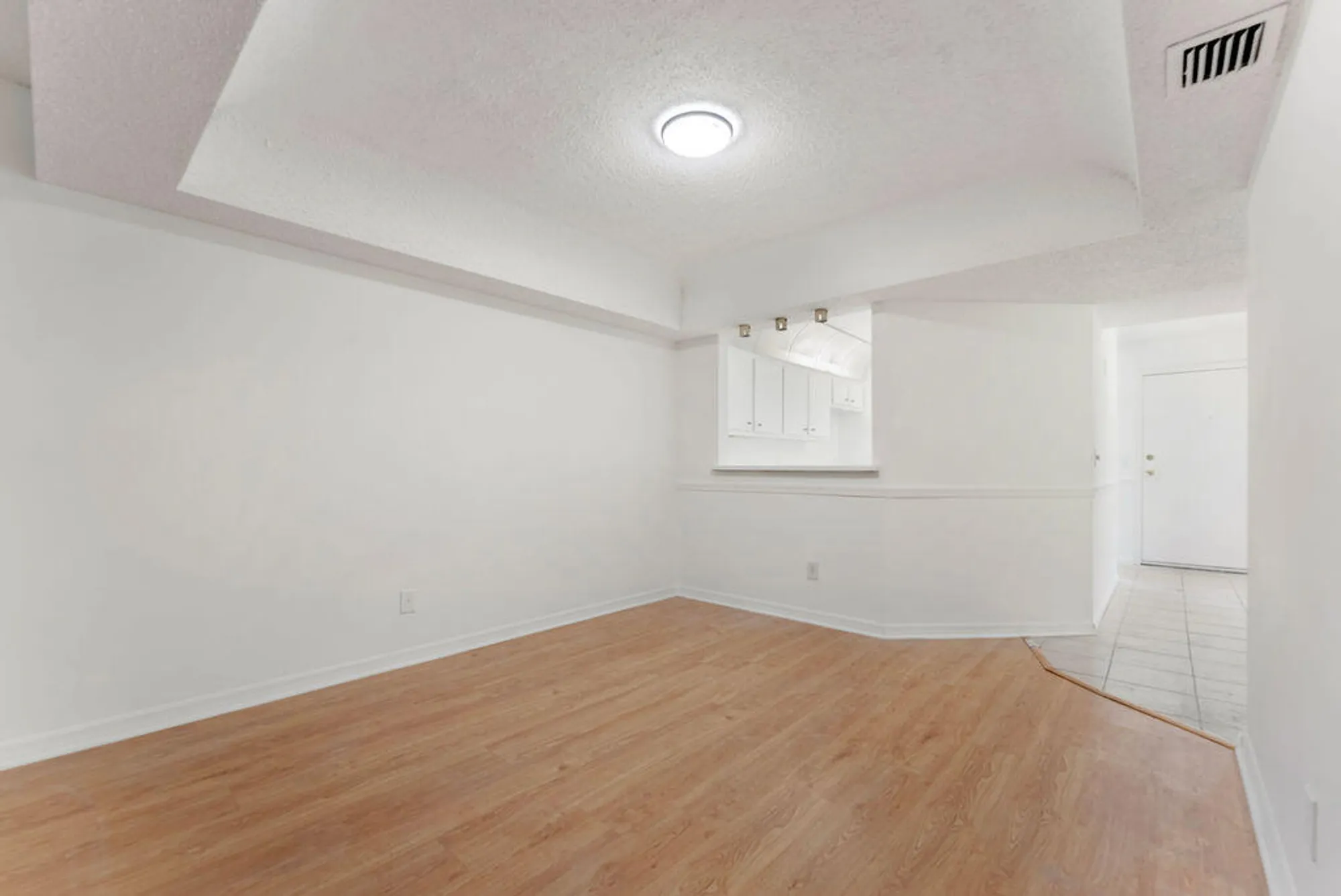 Property Slideshow image 14 of 32 | 23247 barwood ln 101, Boca Raton, FL, 33428