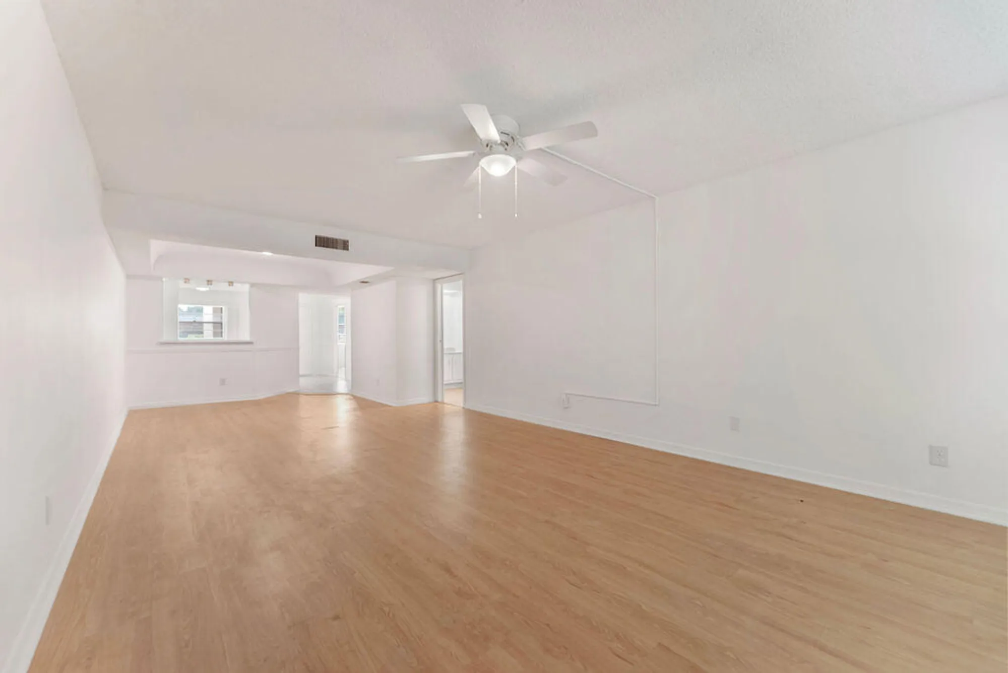 Property Slideshow image 4 of 32 | 23247 barwood ln 101, Boca Raton, FL, 33428