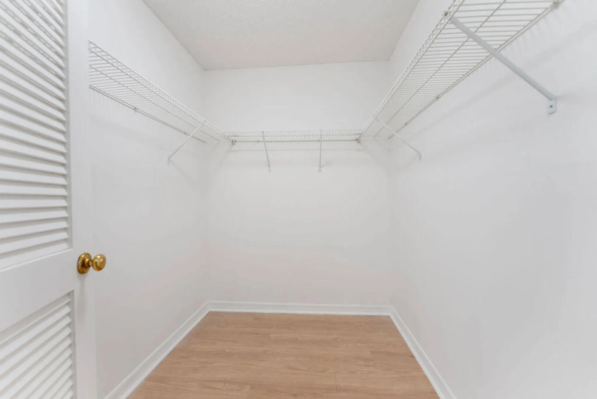 Property Slideshow image 18 of 32 | 23247 barwood ln 101, Boca Raton, FL, 33428