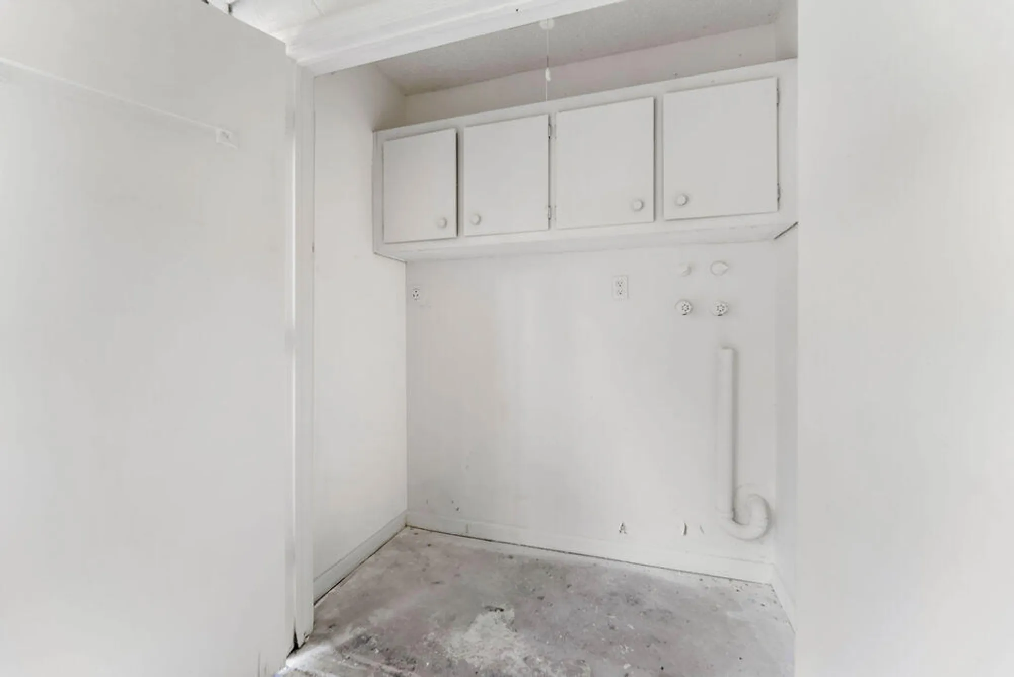 Property Slideshow image 20 of 32 | 23247 barwood ln 101, Boca Raton, FL, 33428