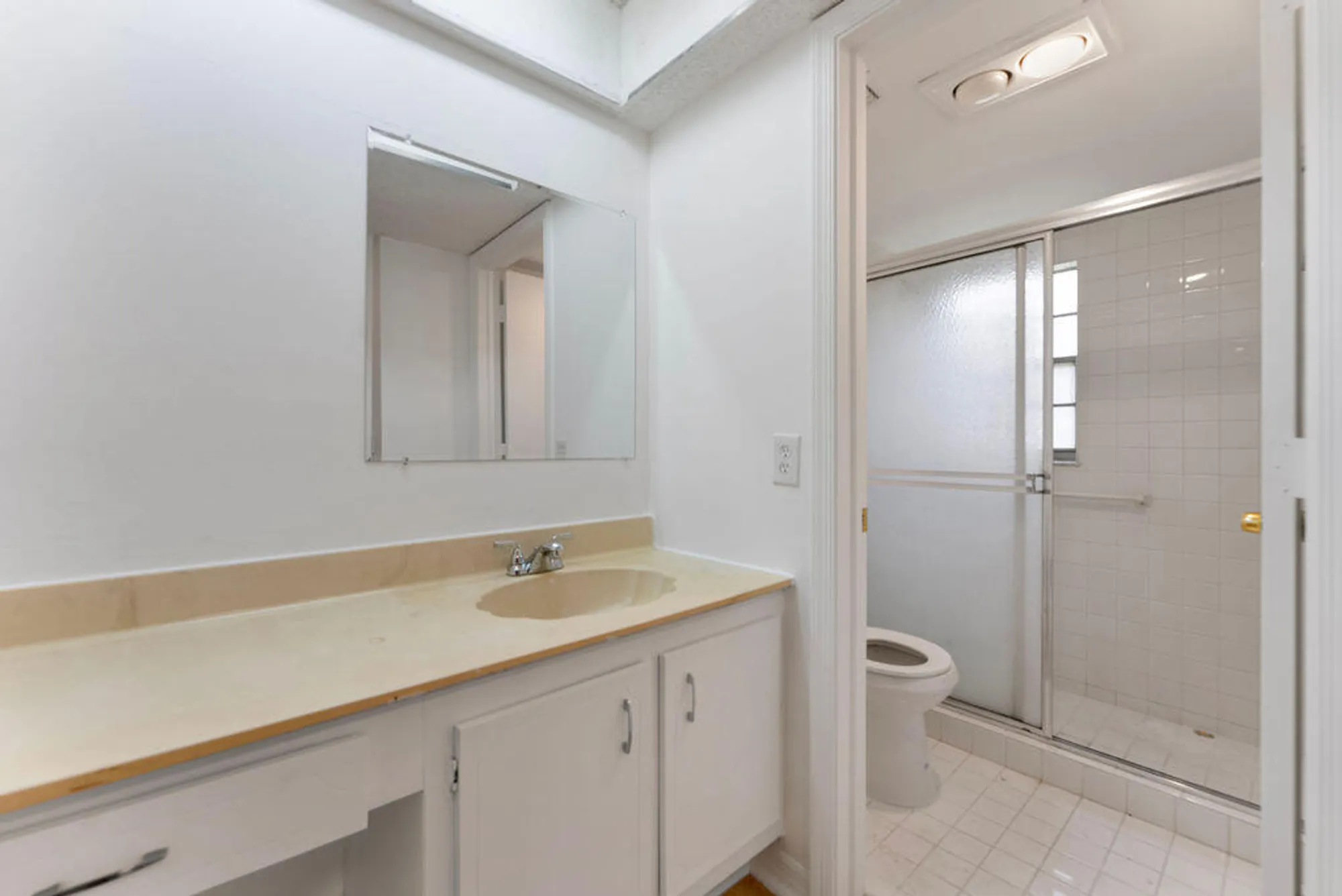 Property Slideshow image 22 of 32 | 23247 barwood ln 101, Boca Raton, FL, 33428