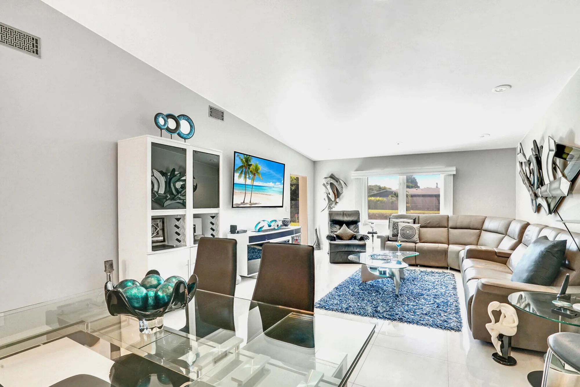 Property Slideshow image 10 of 53 | 6140 kings gate cir, Delray Beach, FL, 33484
