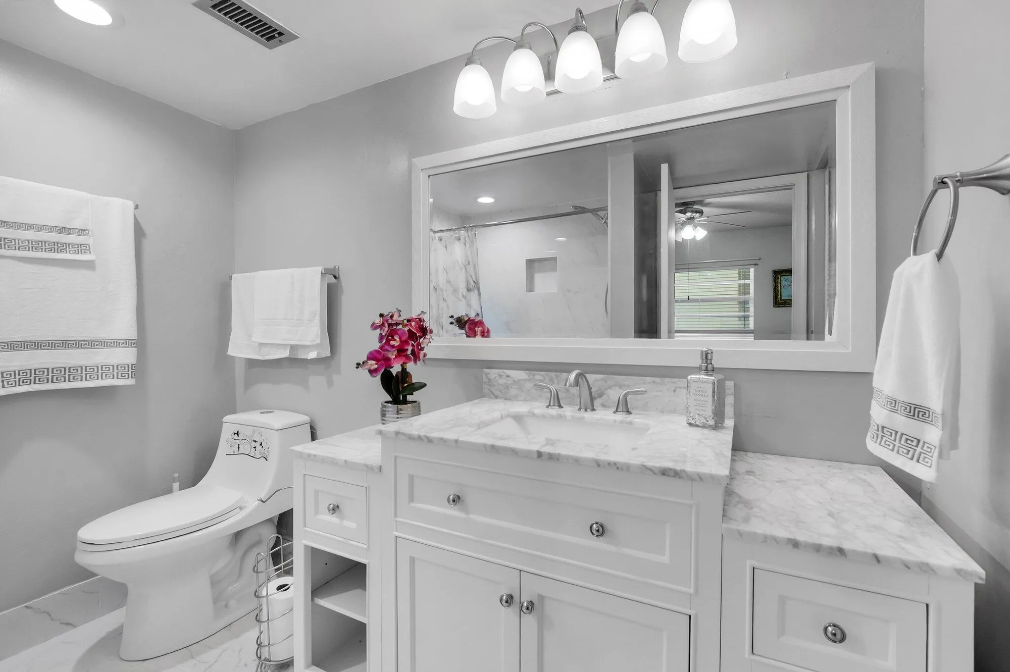 Property Slideshow image 24 of 31 | 23247 barwood ln 305, Boca Raton, FL, 33428