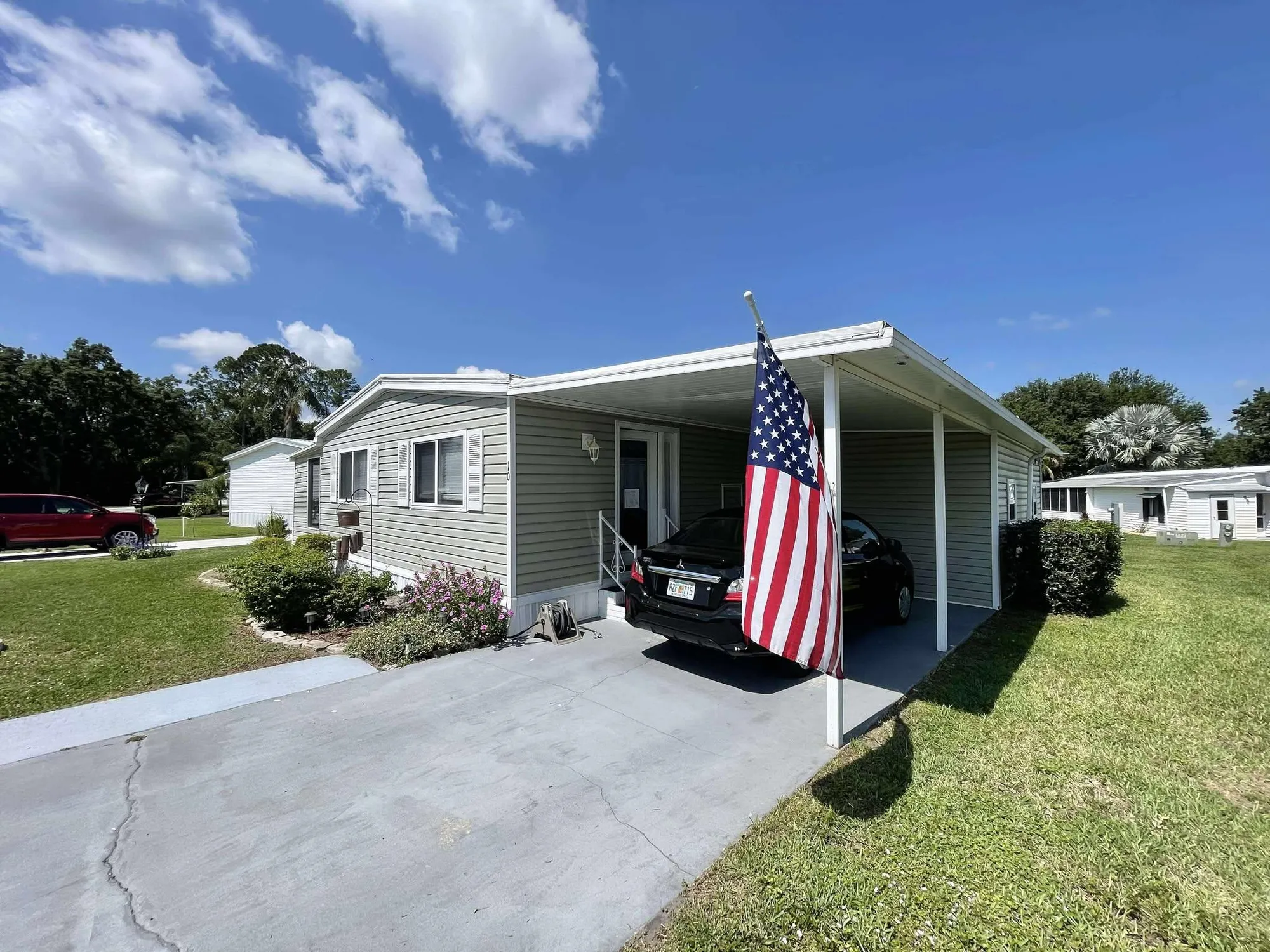 Property Slideshow image 1 of 20 | 10 pinecrest st, Lake Placid, FL, 33852