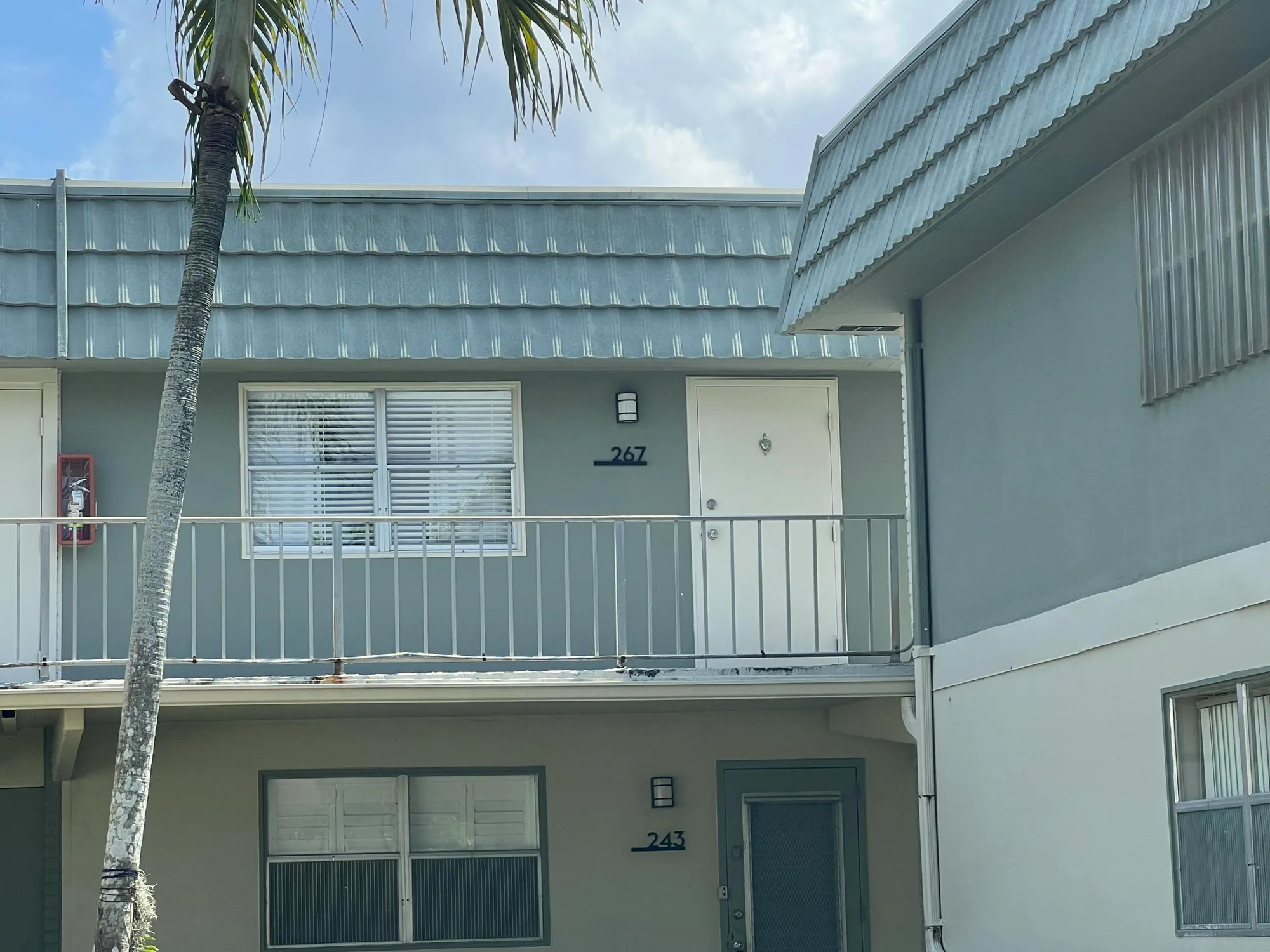 Property Slideshow image 2 of 27 | 267 flanders f, Delray Beach, FL, 33484