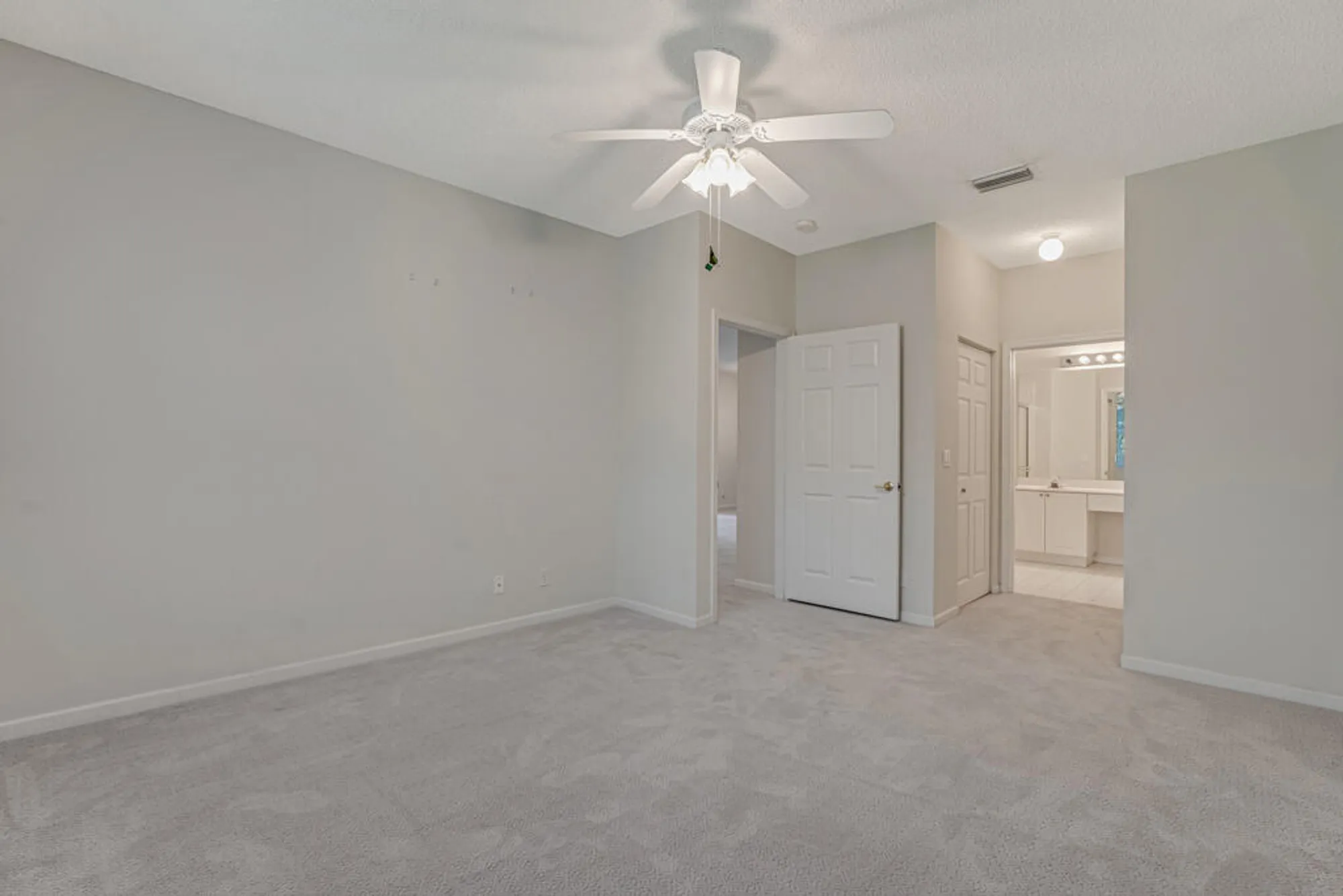 Property Slideshow image 10 of 87 | 7886 laina ln 2, Boynton Beach, FL, 33437