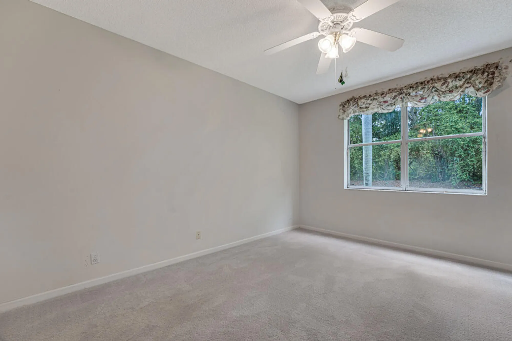 Property Slideshow image 8 of 87 | 7886 laina ln 2, Boynton Beach, FL, 33437