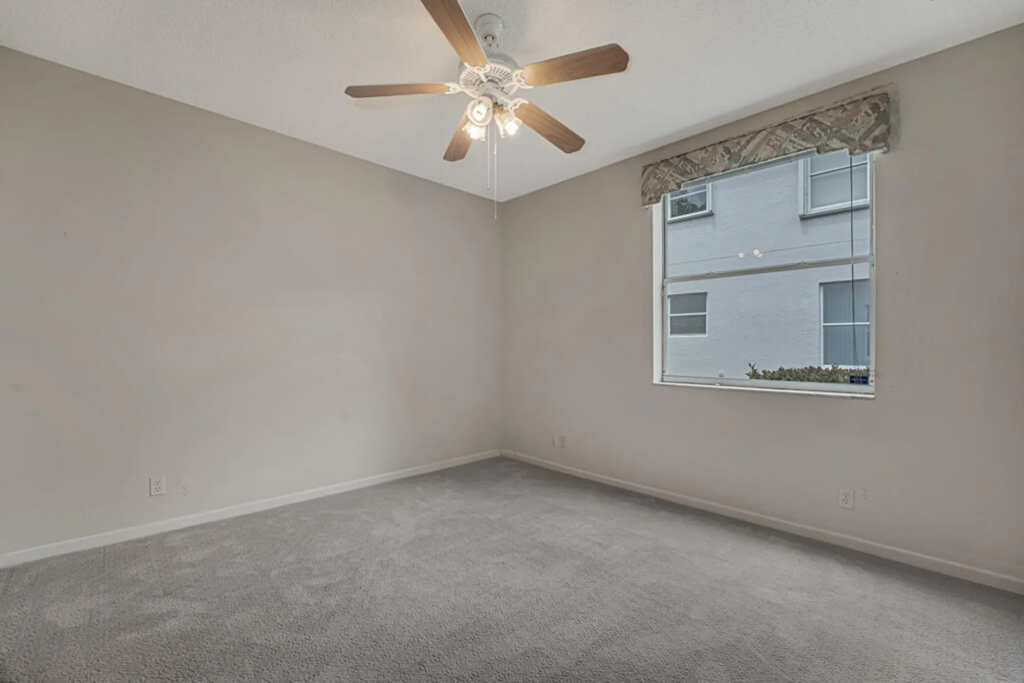 Property Slideshow image 30 of 87 | 7886 laina ln 2, Boynton Beach, FL, 33437