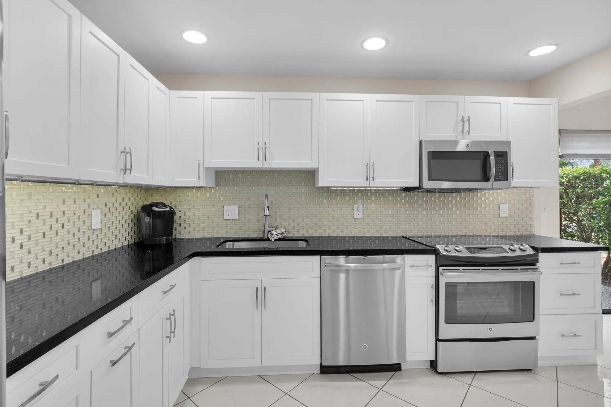 Property Slideshow image 6 of 54 | 12 westgate ln c, Boynton Beach, FL, 33436